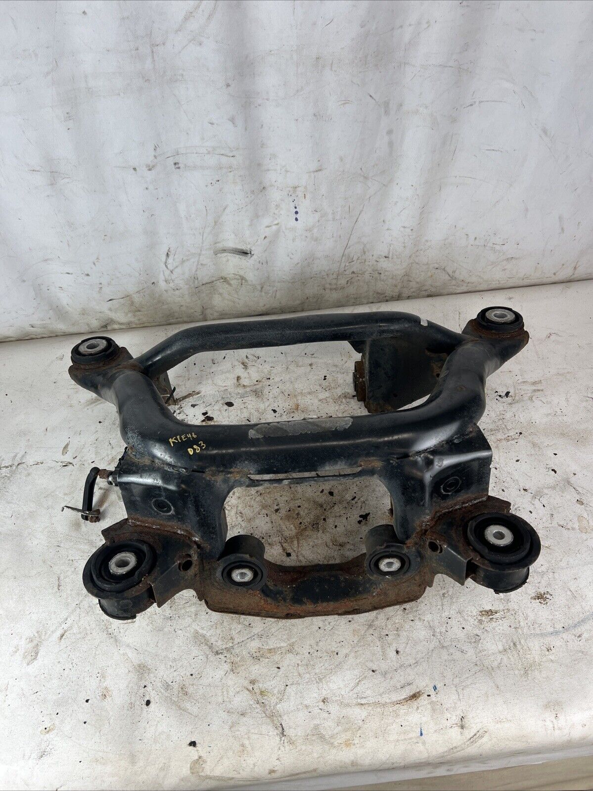 ☑️01-06 BMW E46 325Ci 325i Rear Suspension Axle Differential Subframe Cradle OEM