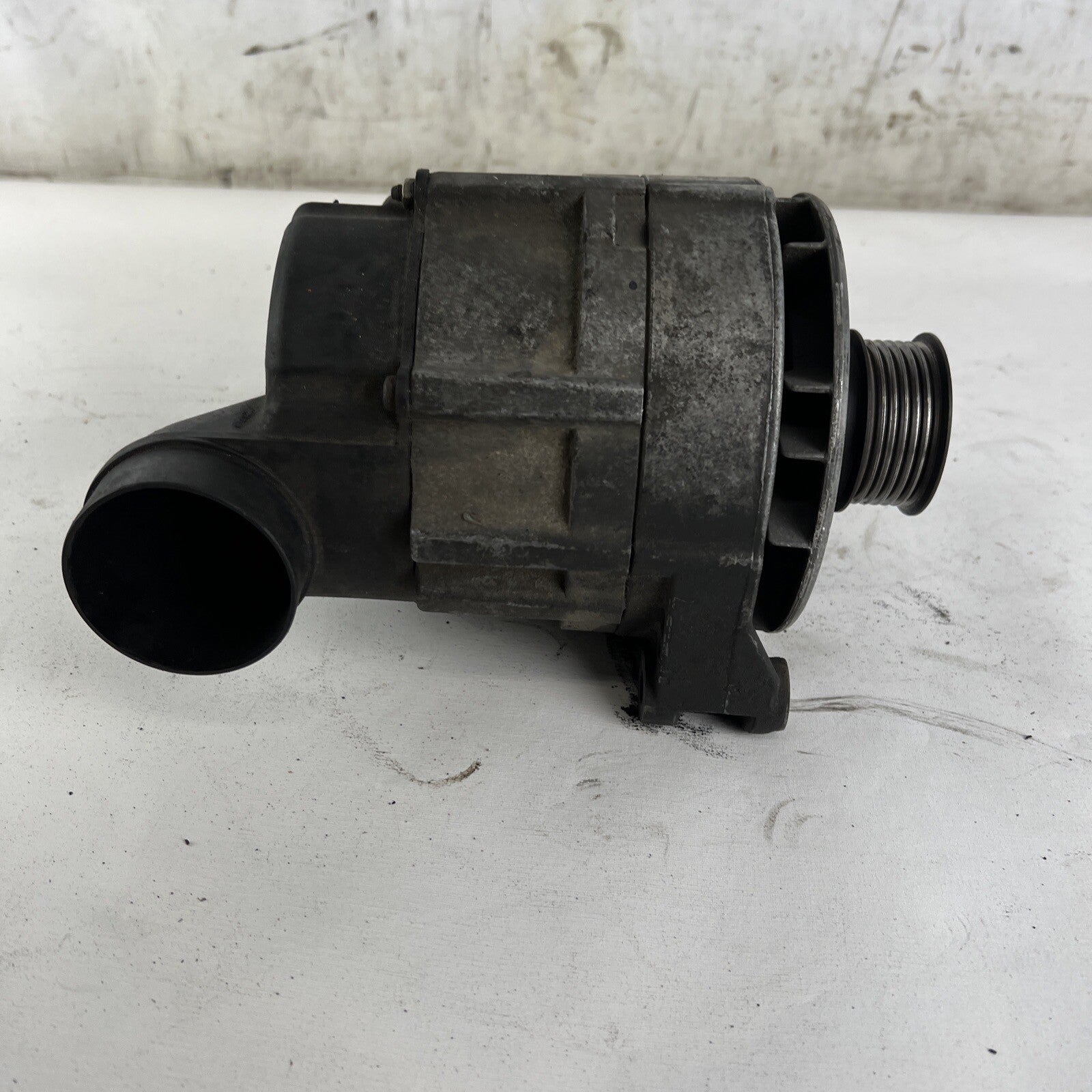 Alternator For BMW 325i 1991-1992 2.5L engine OEM Bosch