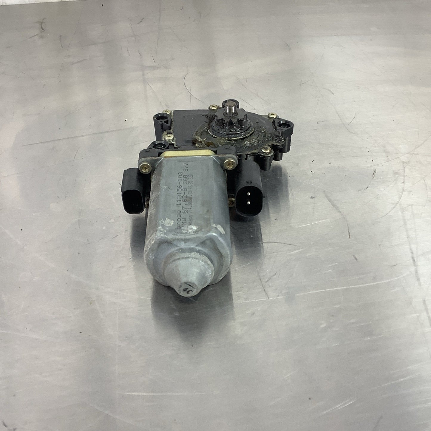BMW FRONT WINDOW REGULATOR MOTOR 67628360977 8360977 OEM
