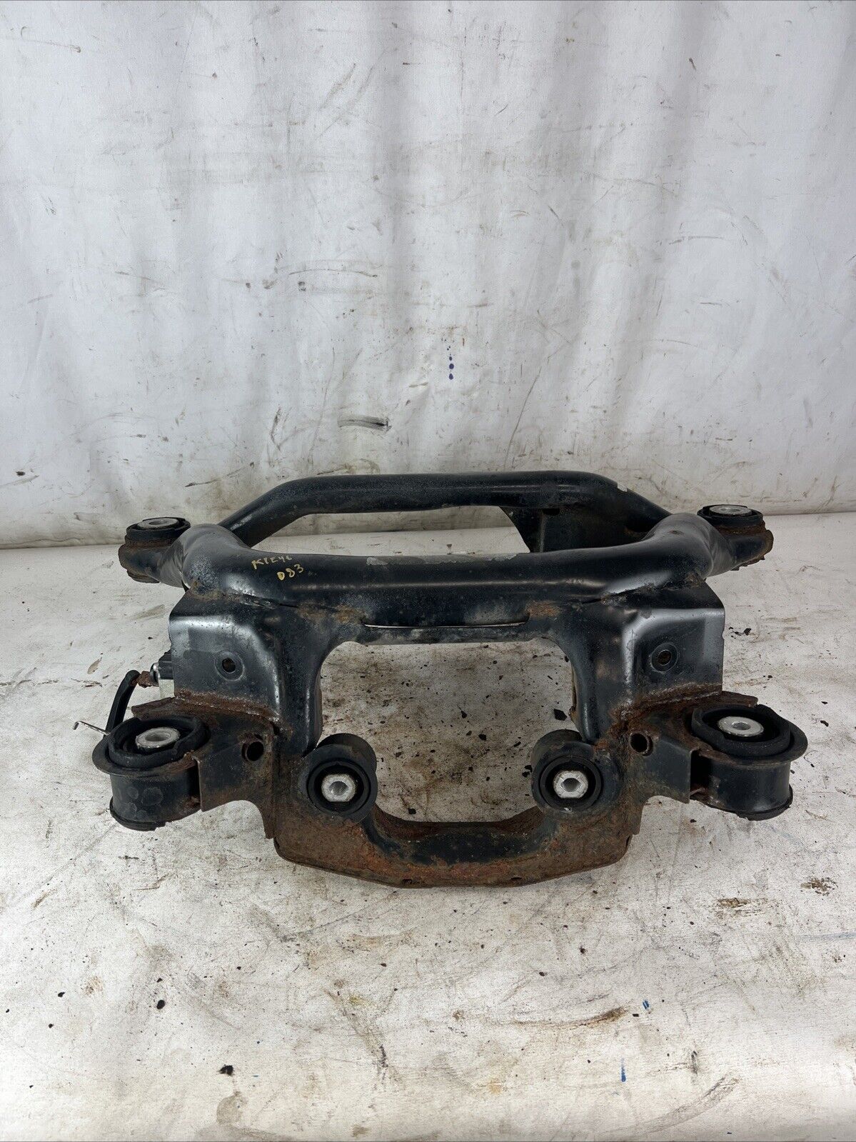 ☑️01-06 BMW E46 325Ci 325i Rear Suspension Axle Differential Subframe Cradle OEM