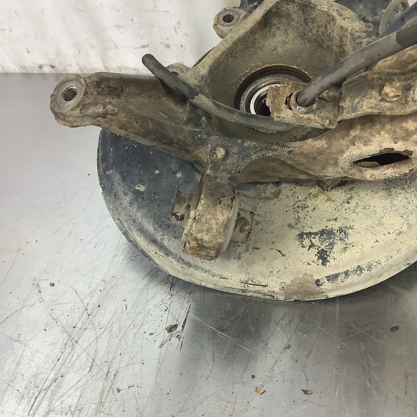 ☑️ BMW E46 Trailing Arm Hub Left Driver OEM 01-06 330i 330ci 330xi 325xi