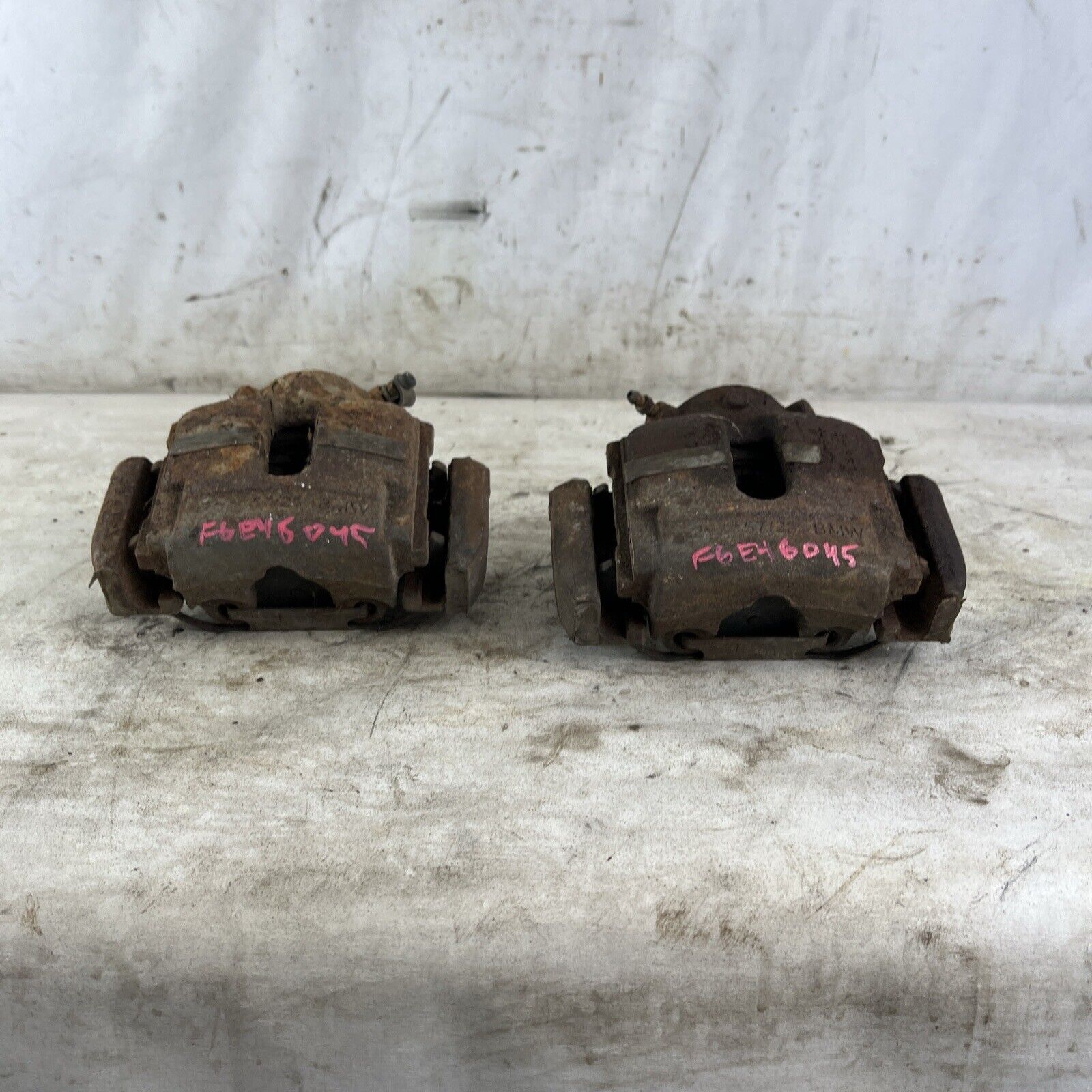 ☑️ 01-06 BMW E46 330i 330Ci RWD SET OF 2 FRONT LEFT & RIGHT BRAKE CALIPER OEM