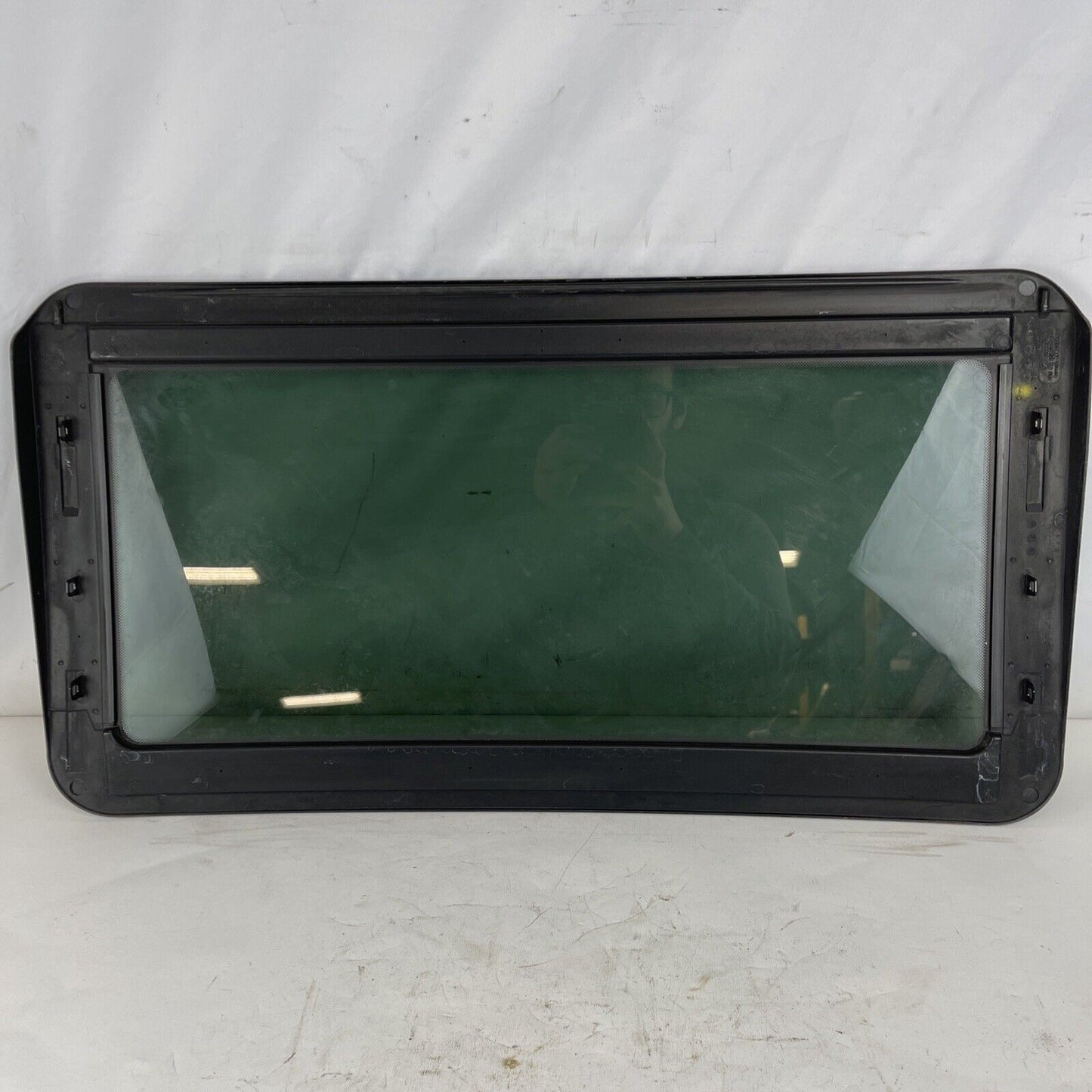 2004-2010 BMW E60 5 SERIES SEDAN FRONT UPPER ROOF SUNROOF MOONROOF GLASS OEM M54