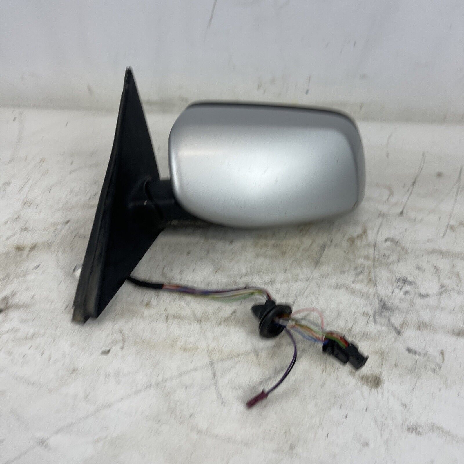 OEM BMW E60 04-05 Left Driver Exterior Mirror Memory Puddle Lamp SILVER