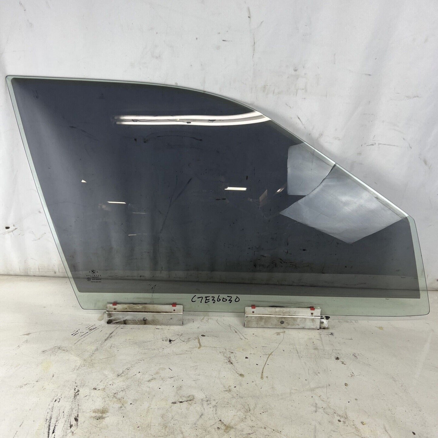 BMW E36 3-Series Sedan Front Right Door Window Glass Pane 1993-1998 OEM