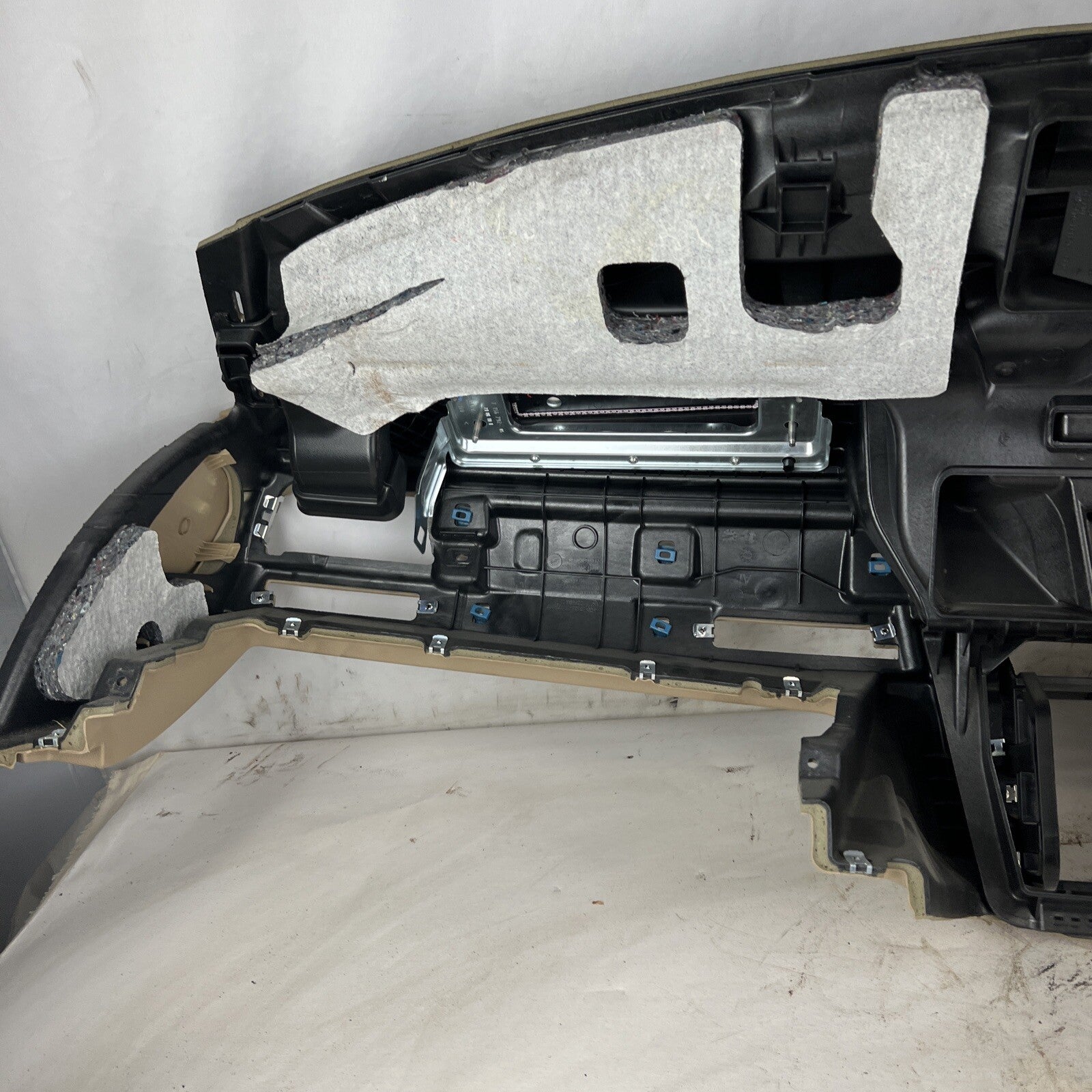 ? 06-13 OEM BMW E90 E92 Sedan Coupe Dash Dashboard w/ Navigation iDrive Beige
