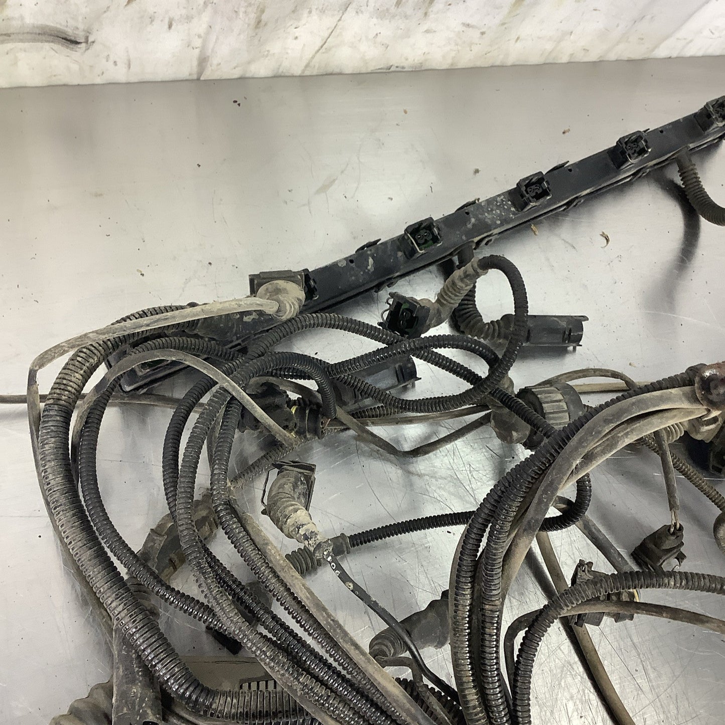 BMW E39 528i OEM Automatic Wiring Harness Injector Rail Plugs 12511436191