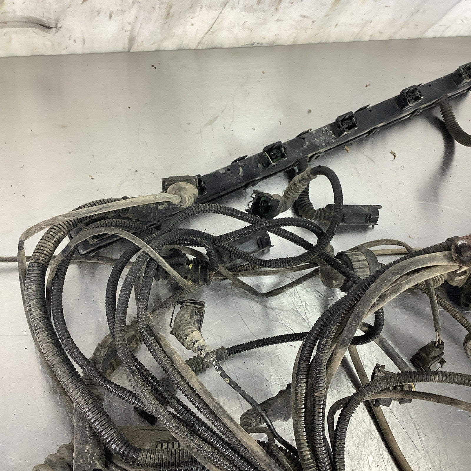 BMW E39 528i OEM Automatic Wiring Harness Injector Rail Plugs 12511436191
