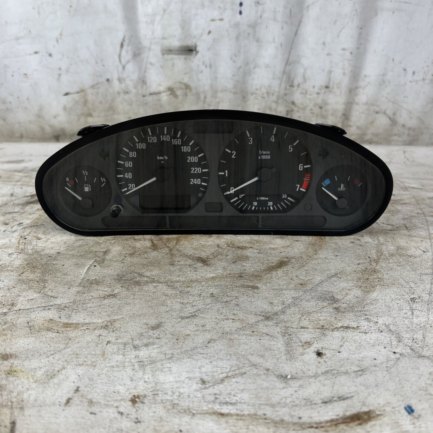 BMW E36 328i 325i 320i 6 CYL KM/H INSTRUMENT CLUSTER SPEEDOMETER TACHOMETER 256K