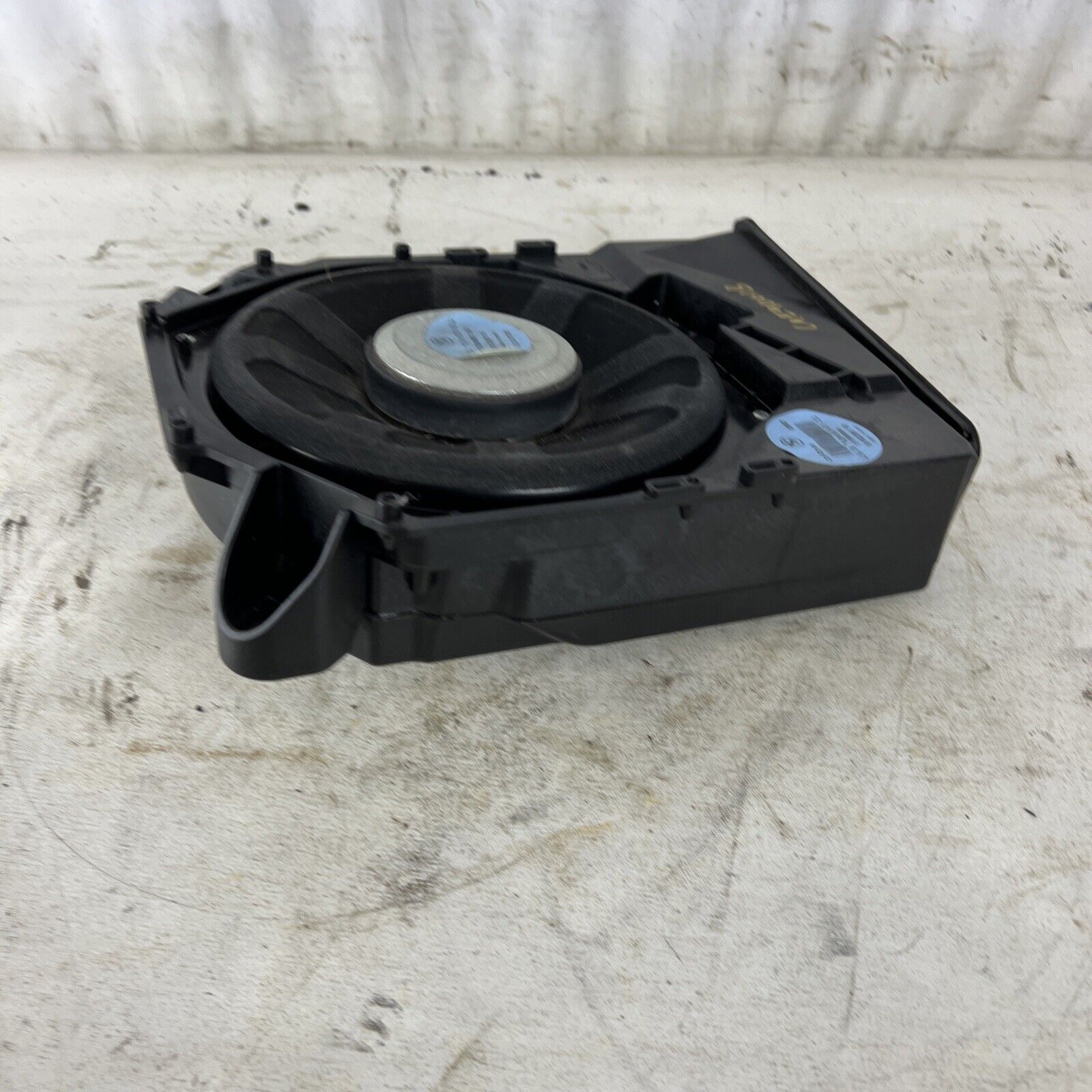 2006 - 2011 For BMW 328i Left Subwoofer Speaker Housing Module Unit 61928910 Oem