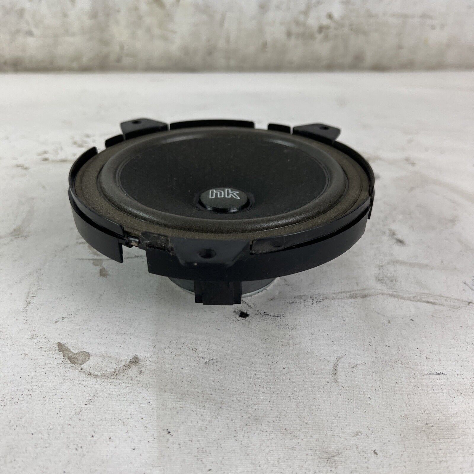 1999-2005 BMW 3-SERIES E46 FRONT LT RH  DOOR SPEAKER HARMAN KARDON BLACK OEM #28