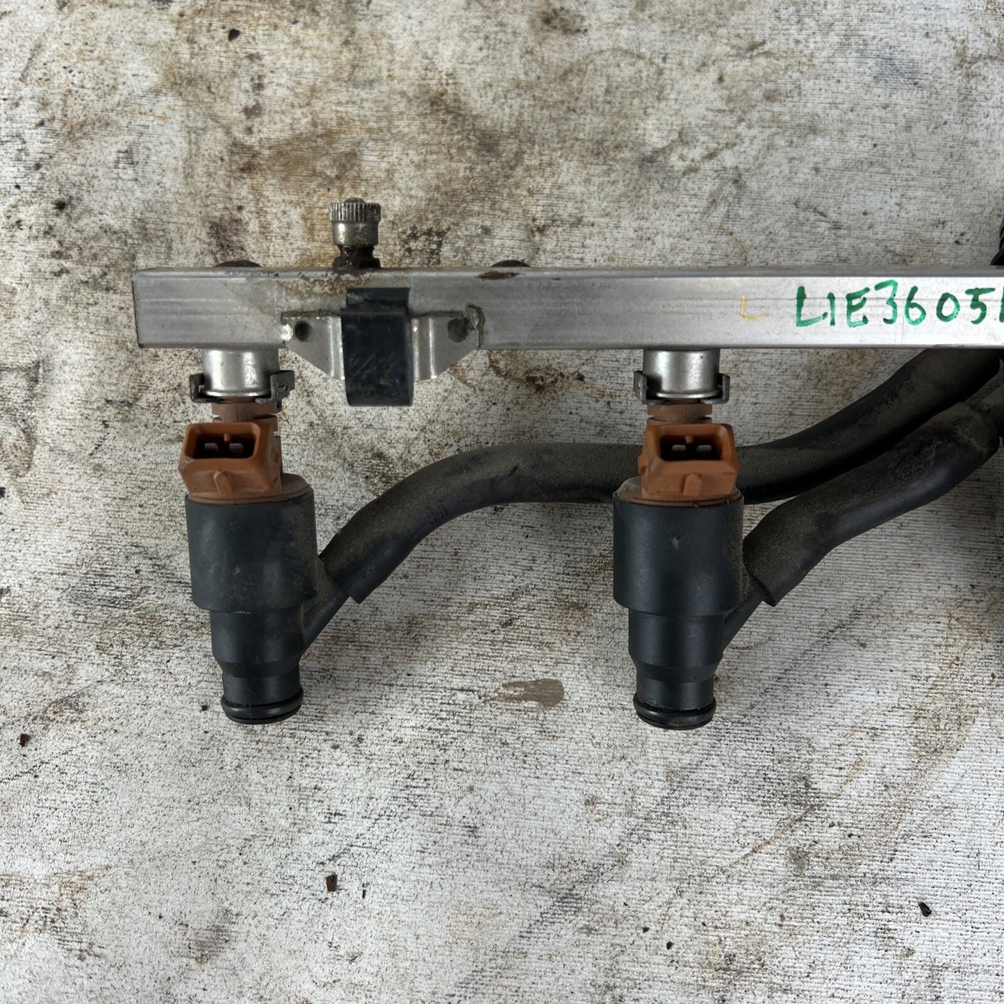 Used 1995-2000 BMW E36 318i 318ti M44 Fuel Rail w/ Injectors 1433519 0280151053