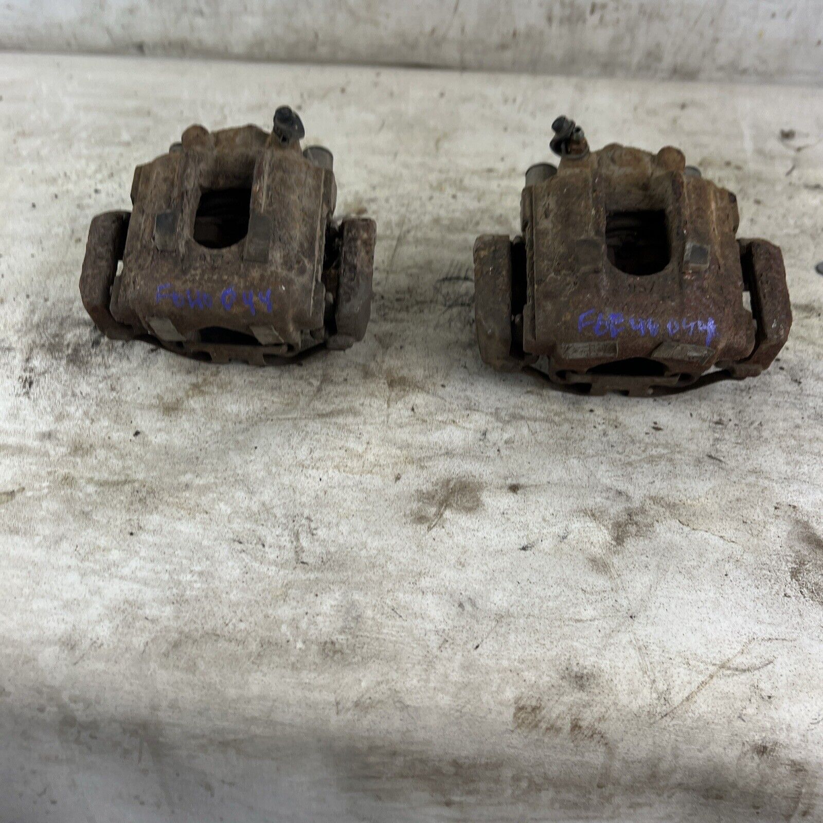 2001-2006 Genuine BMW E46 330i 330ci 330xi BRAKE CALIPERS REAR RIGHT & LEFT OEM