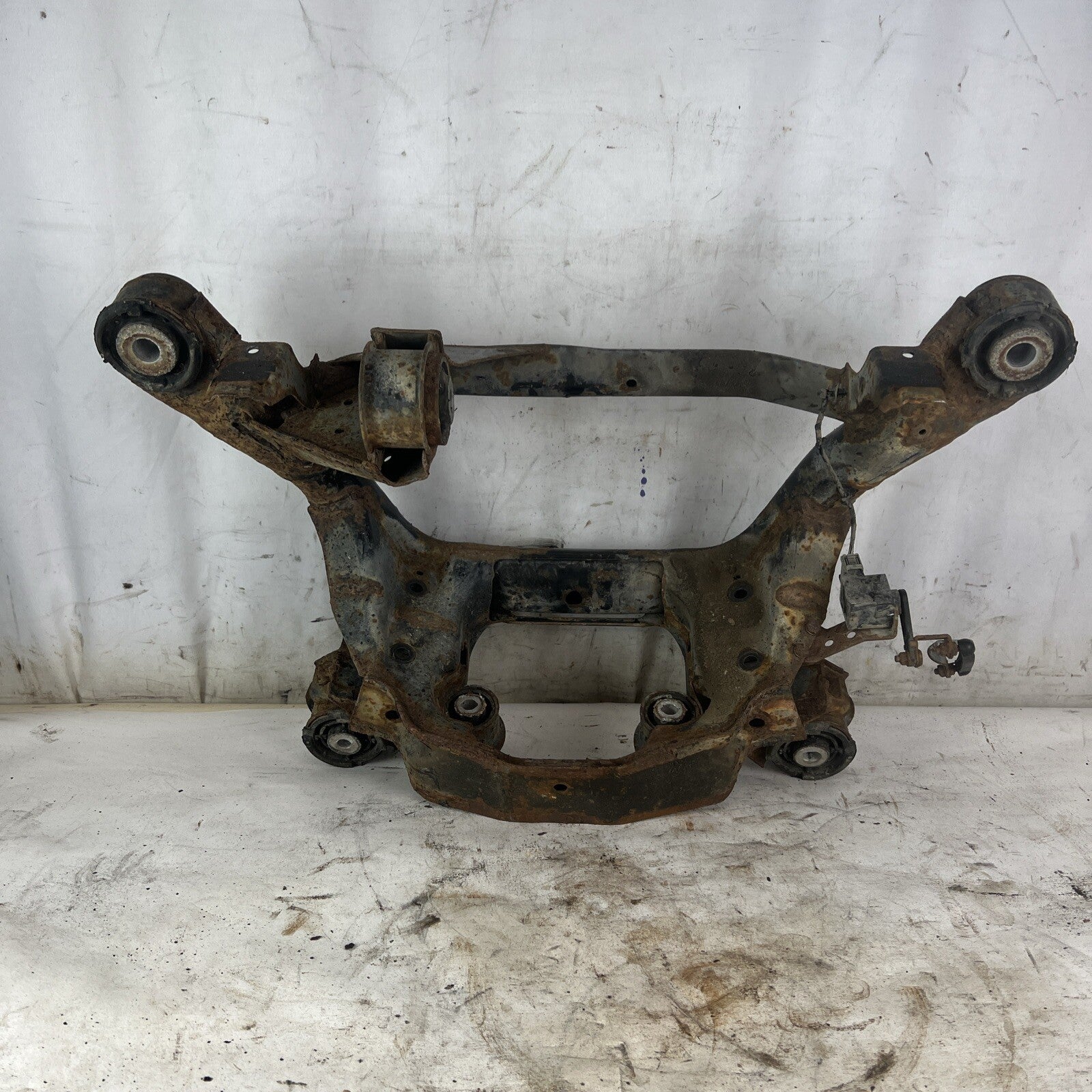 98-06 BMW E46 3 Series Rear Axle Subframe K-Frame Carrier Cradle Asembly OEM✅
