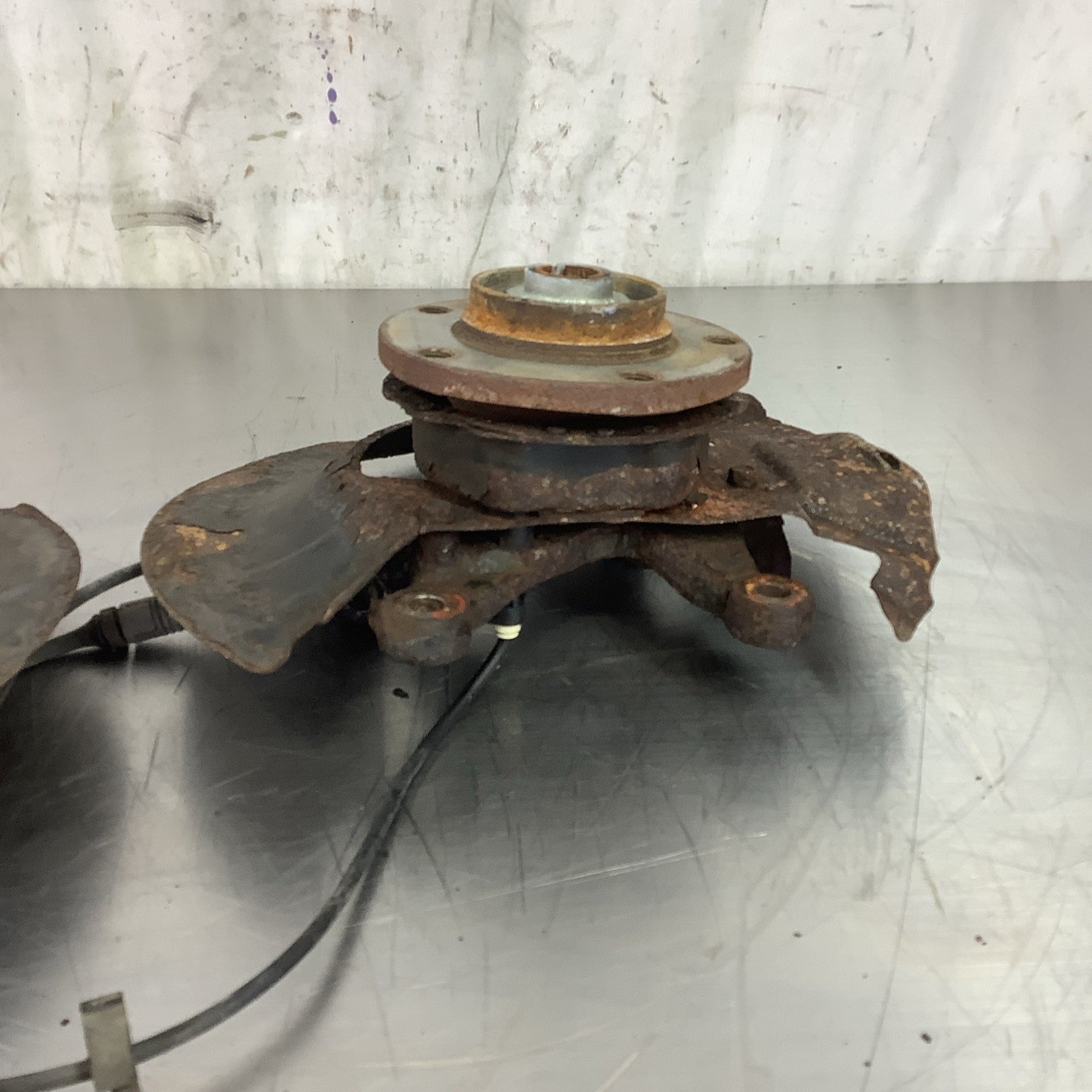 BMW E36 318 323 325 328 FRONT PASSENGER & DRIVER WHEEL HUB KNUCKLE SPINDLE #073