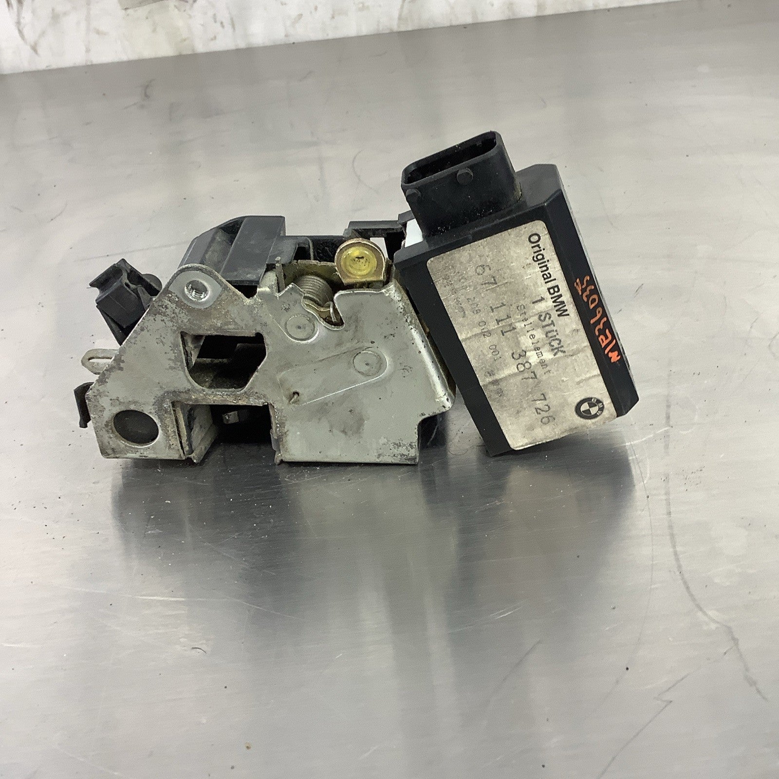 E36 Front RIGHT Door LATCH Lock Actuator Sedan 325 318 328 93 94 95 96 97 98 4D