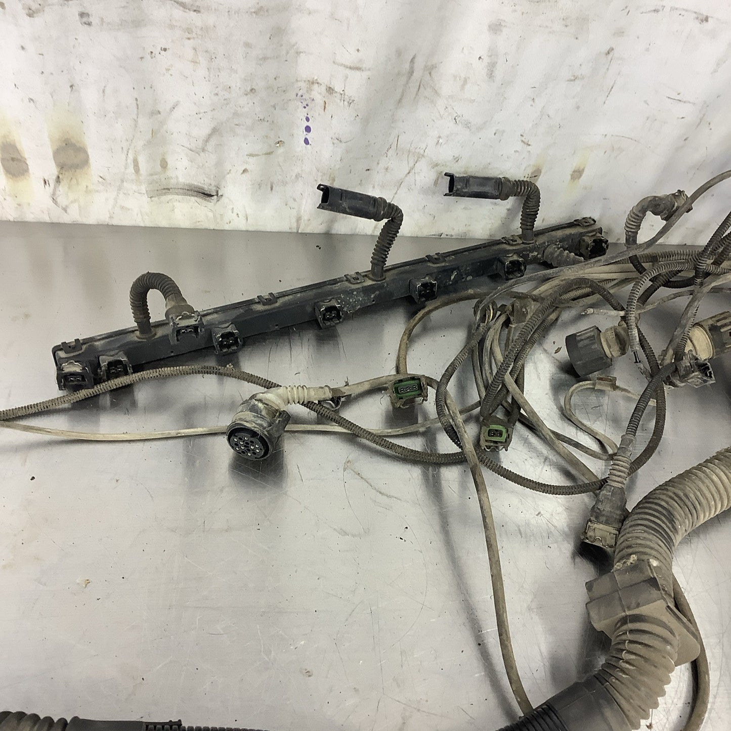 BMW E39 528i OEM Automatic Wiring Harness Injector Rail Plugs 12511436191