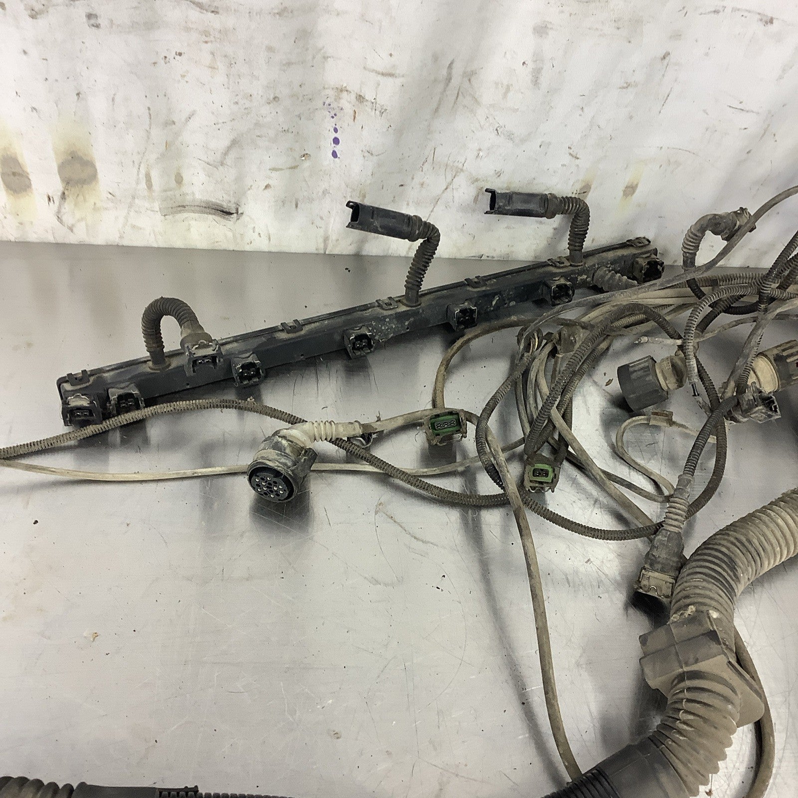 BMW E39 528i OEM Automatic Wiring Harness Injector Rail Plugs 12511436191