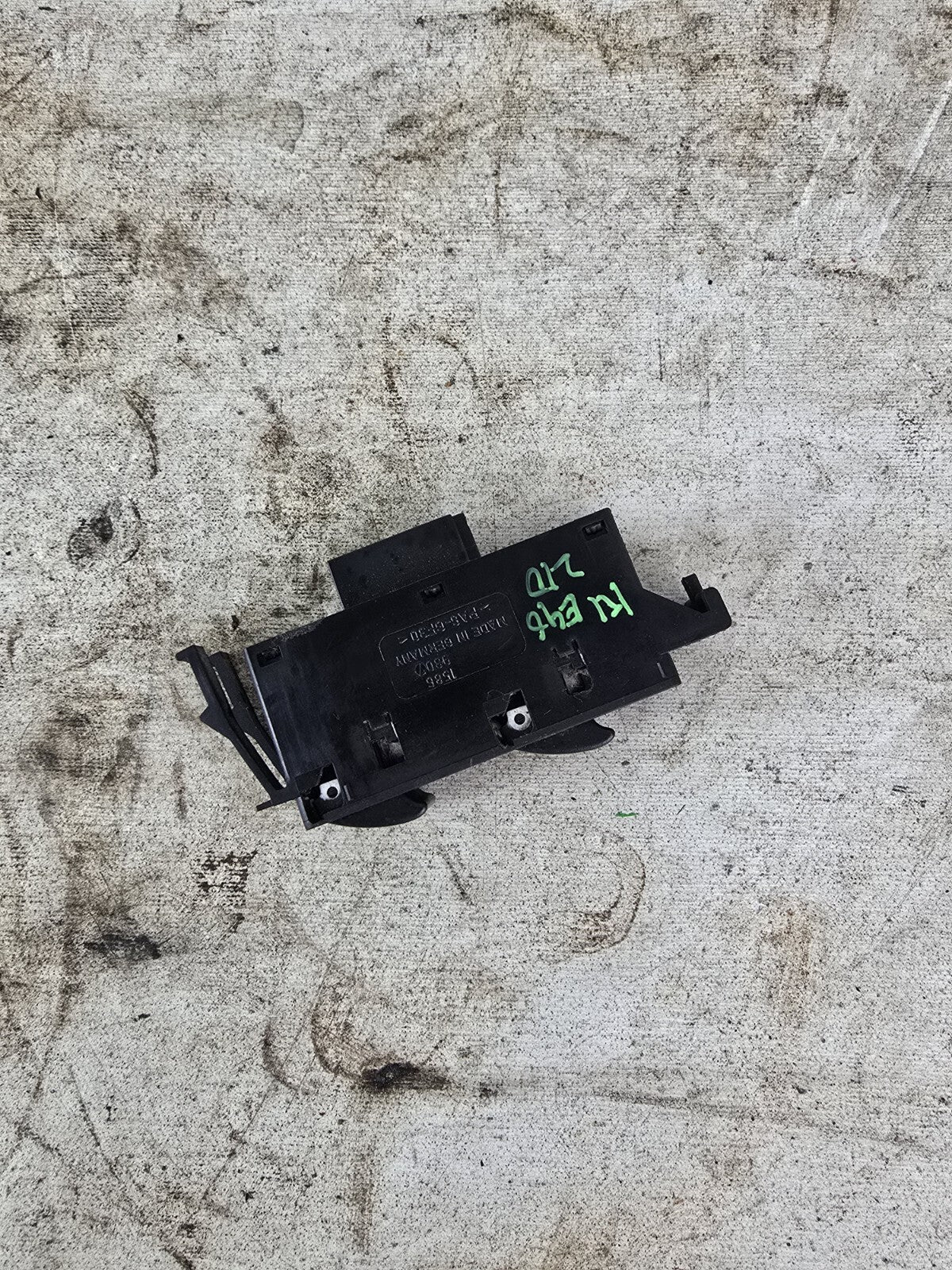 1999-2006 BMW E46 325i 328i 330i Ci M3 Right Passenger Window Lifter Switch OEM