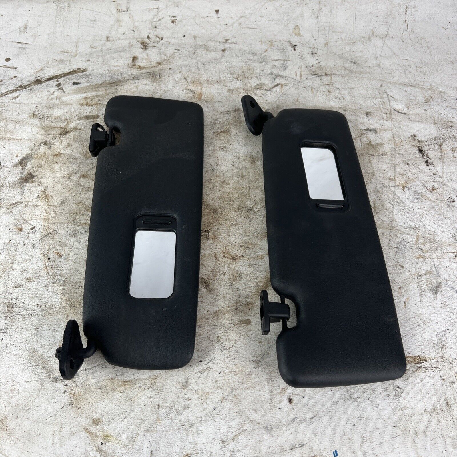 🥇01-06 BMW E46 3-SERIES CONVERTIBLE SET OF 2 FRONT LEFT & RIGHT SUN VISOR OEM