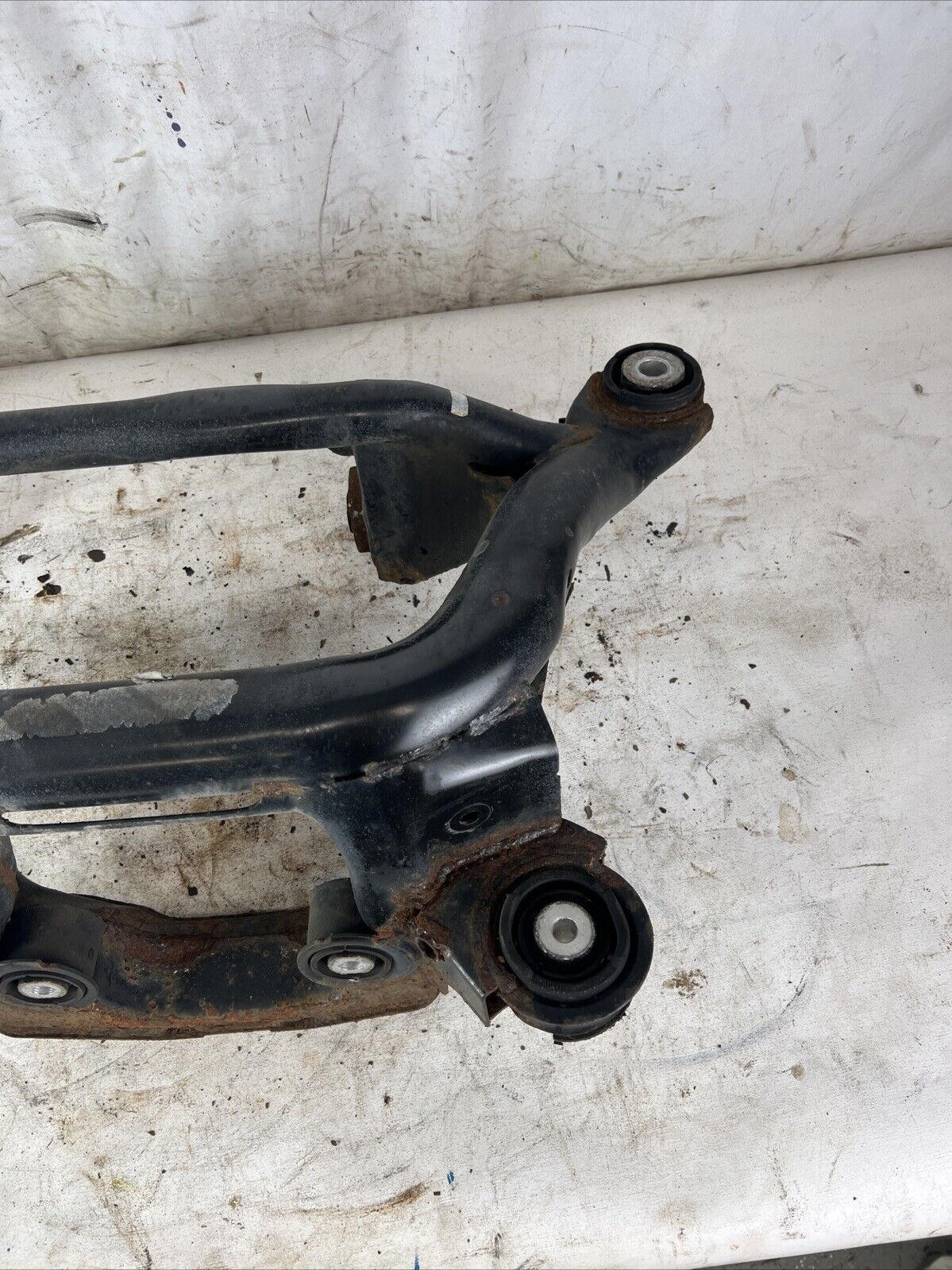 ☑️01-06 BMW E46 325Ci 325i Rear Suspension Axle Differential Subframe Cradle OEM