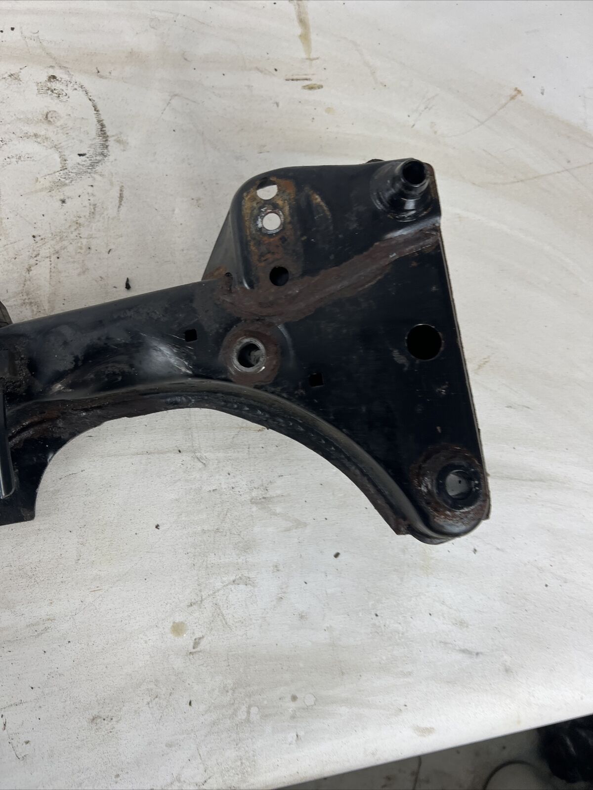 BMW E46 323 325 330 Front Subframe Engine Cradle Crossmember Support Bar OEM