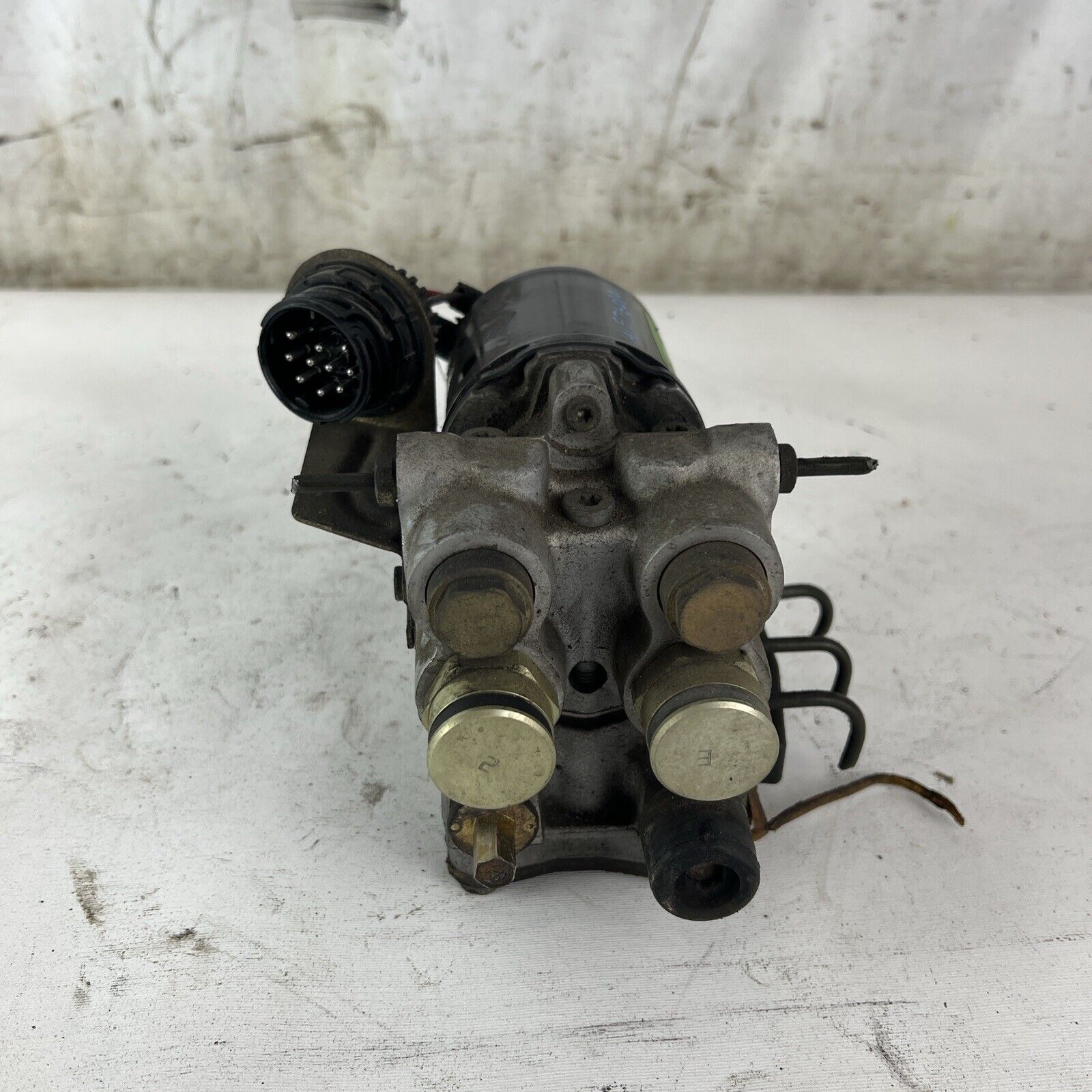 1995 E36 Sedan Anti-Lock Brake ABS With Traction Control Fits 95-97 OEM BMW