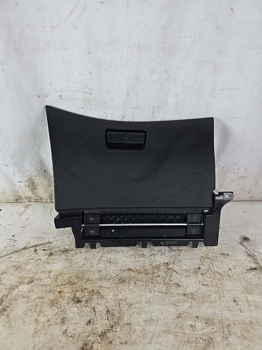 1999-2005 BMW 325i E46 Dash Glove Box Console Storage Black 325ci 328i 330i 323i