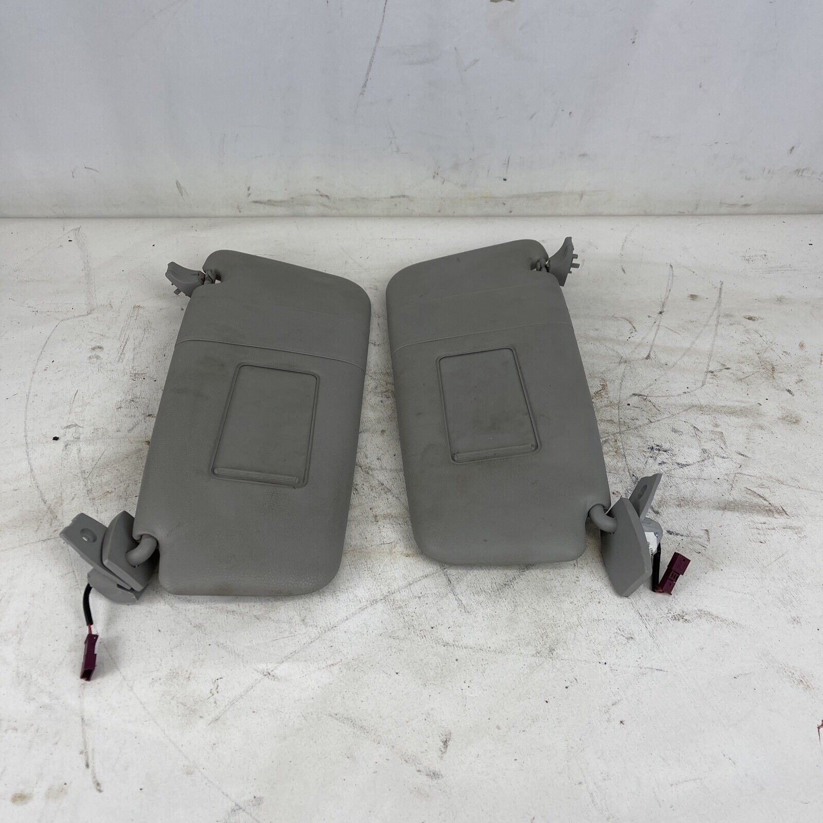 04-10 BMW 530i 525i 545i 535i 550i 528i  E60 Shade Sun Visor Left Right Set Gray