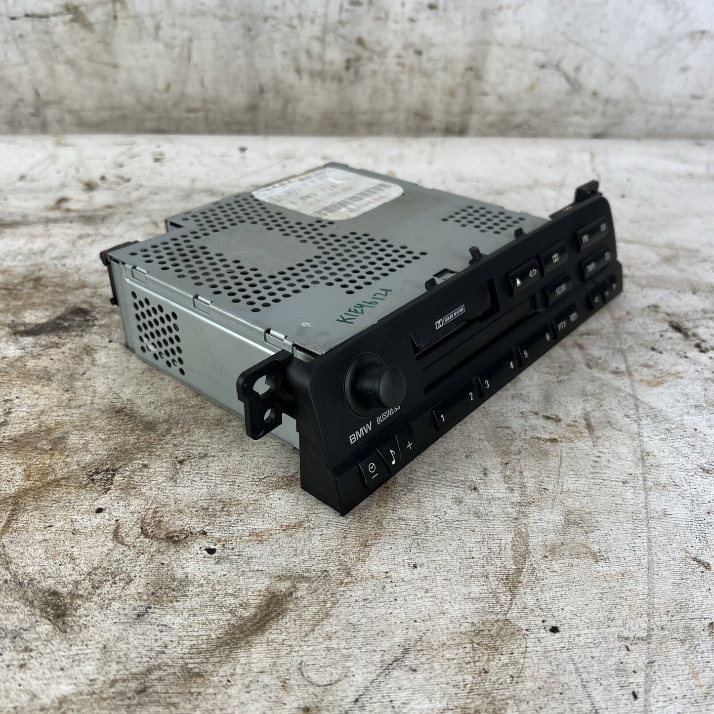Audio Equipment Radio Am-fm-cassette Fits 99-00 BMW 323i E46 OEM