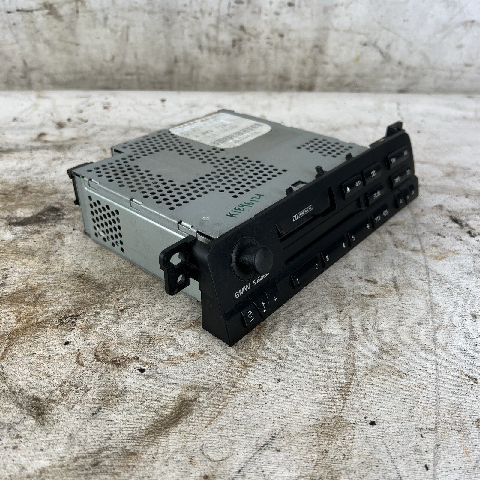 Audio Equipment Radio Am-fm-cassette Fits 99-00 BMW 323i E46 OEM