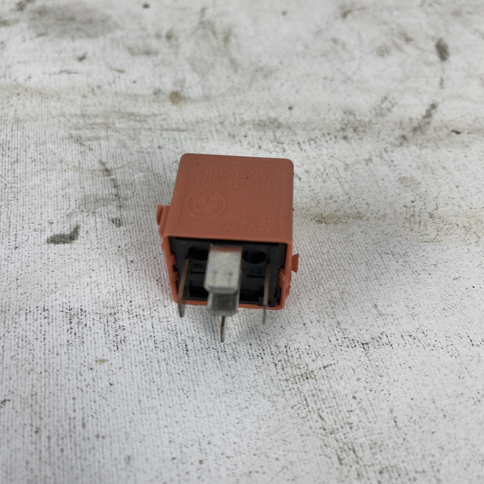 Genuine BMW ROLLS-ROYCE MINI Alpina M3 M6 Relay changer salmon red 12631742690
