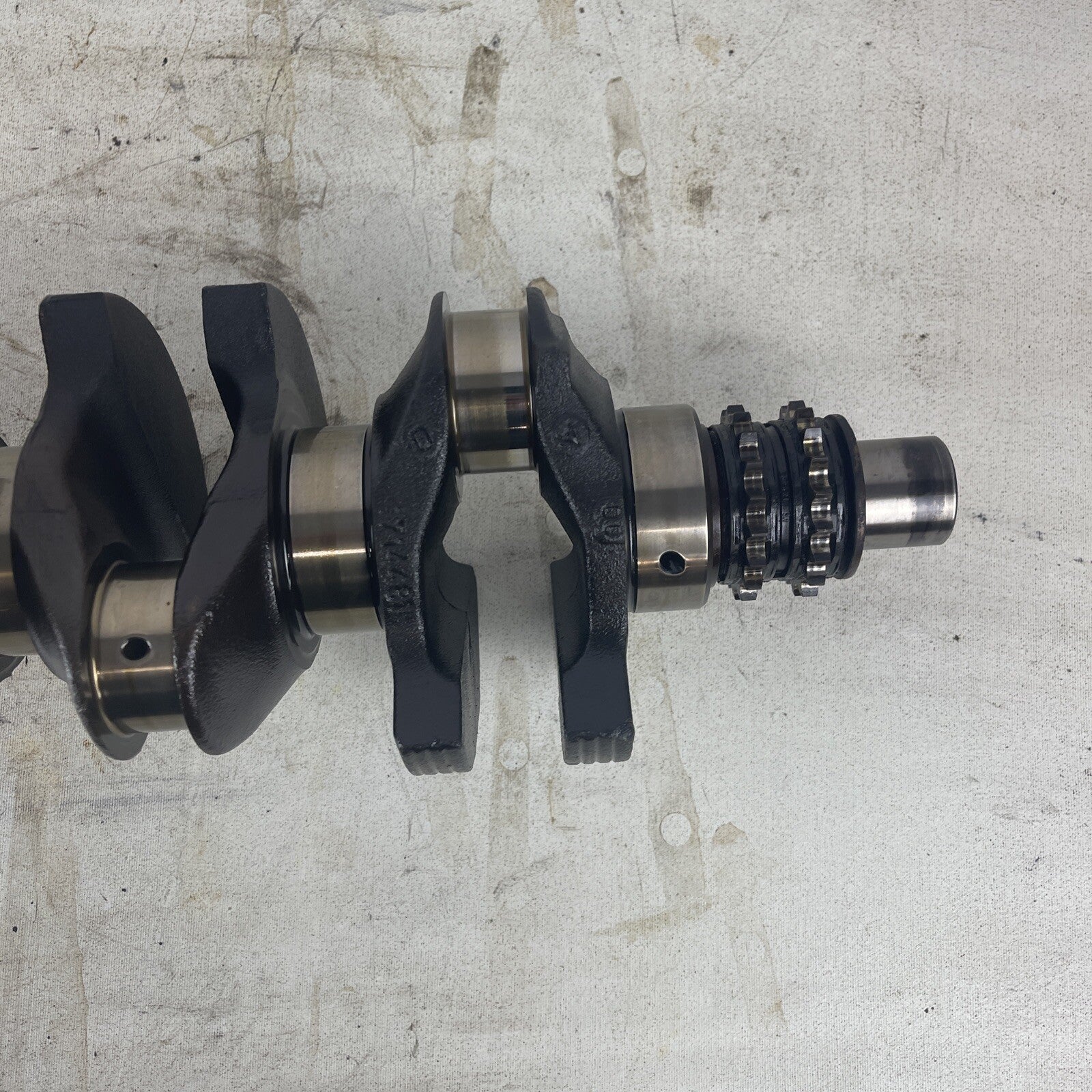 93-95 BMW E36 325i 325is Iron Block Crankshaft 1714481 OEM