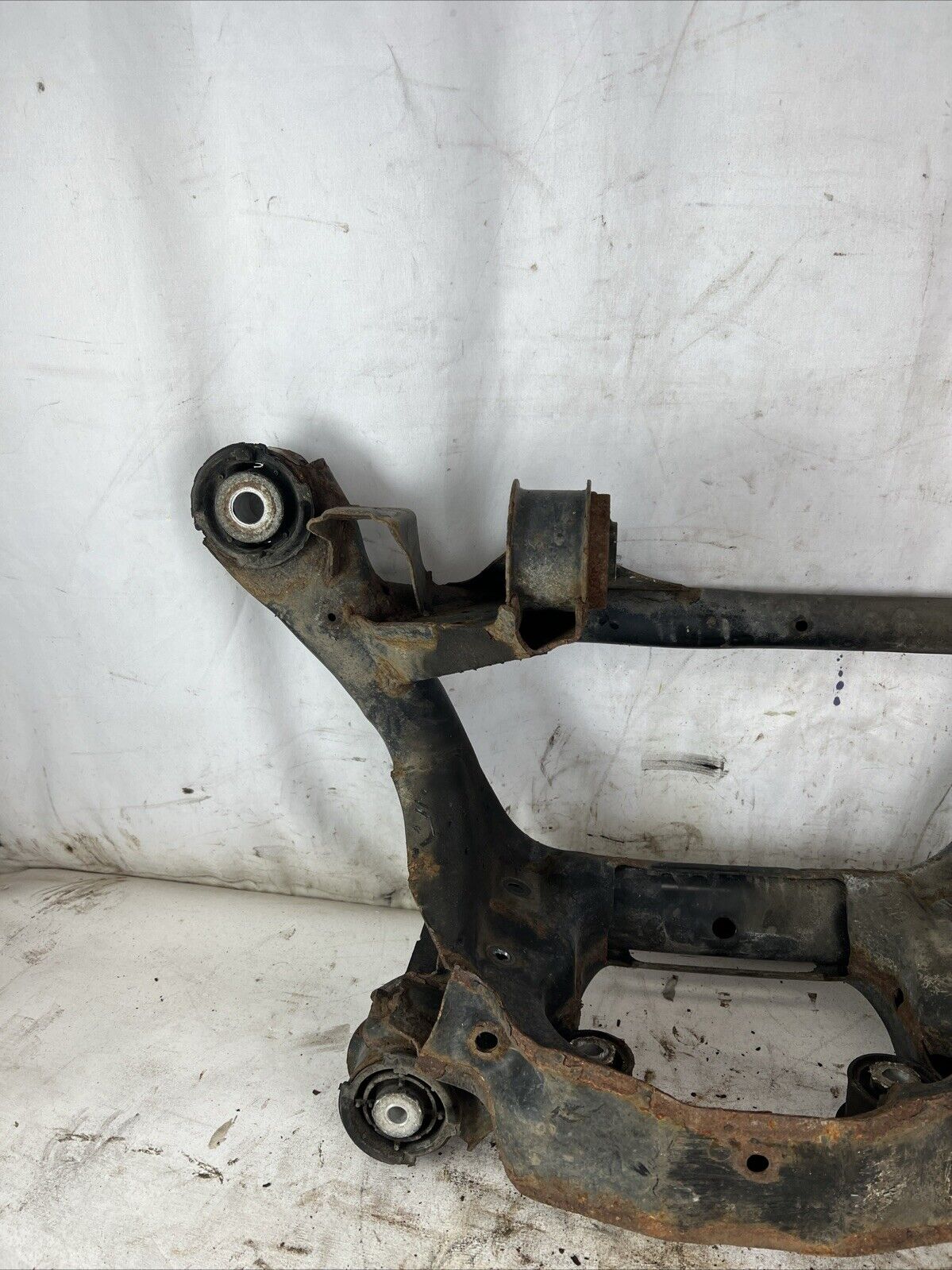 ☑️01-06 BMW E46 325Ci 325i Rear Suspension Axle Differential Subframe Cradle OEM