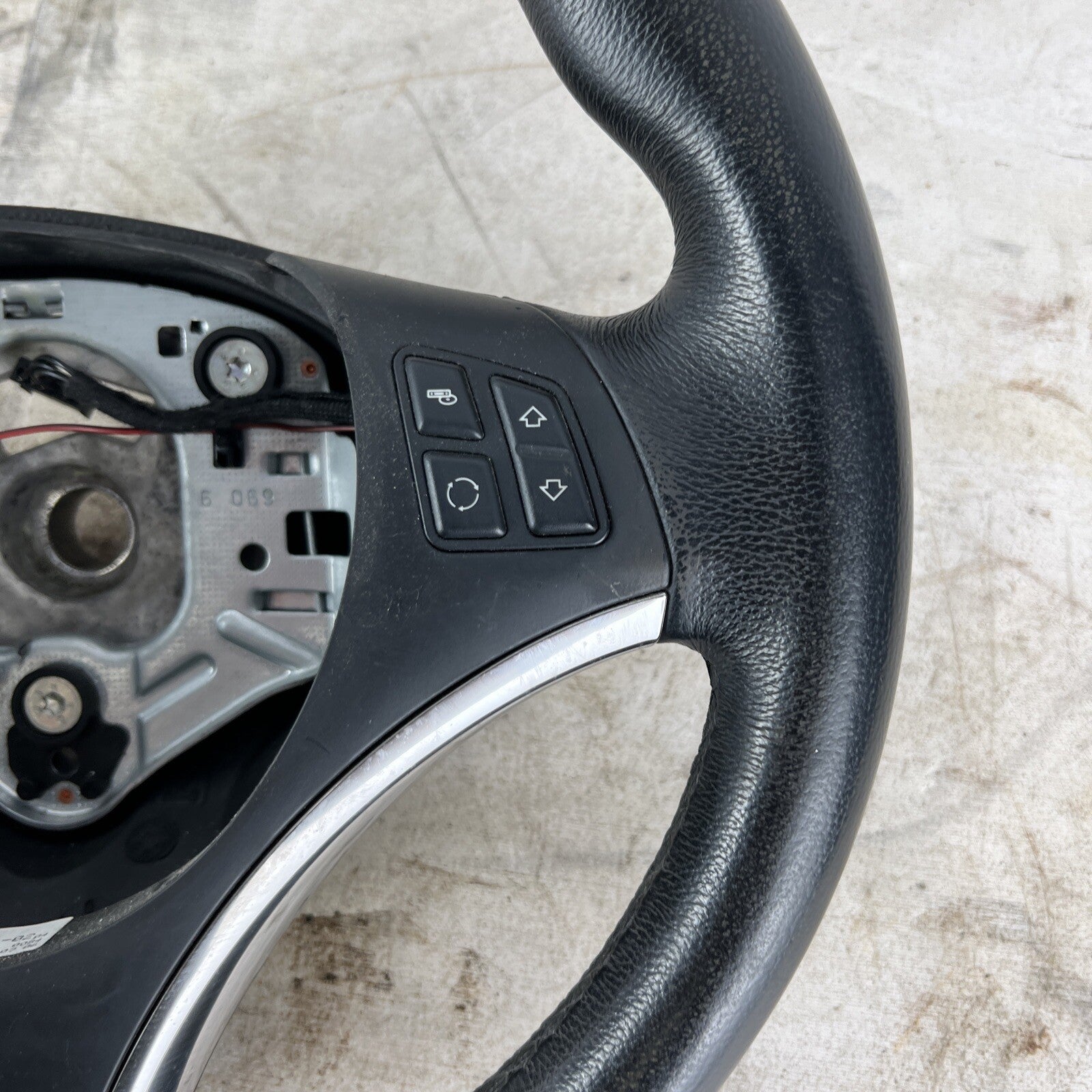 ? 07-11 OEM BMW E82 E90 E92 E93 X1 328 335 Sport Leather Steering Wheel Black MT