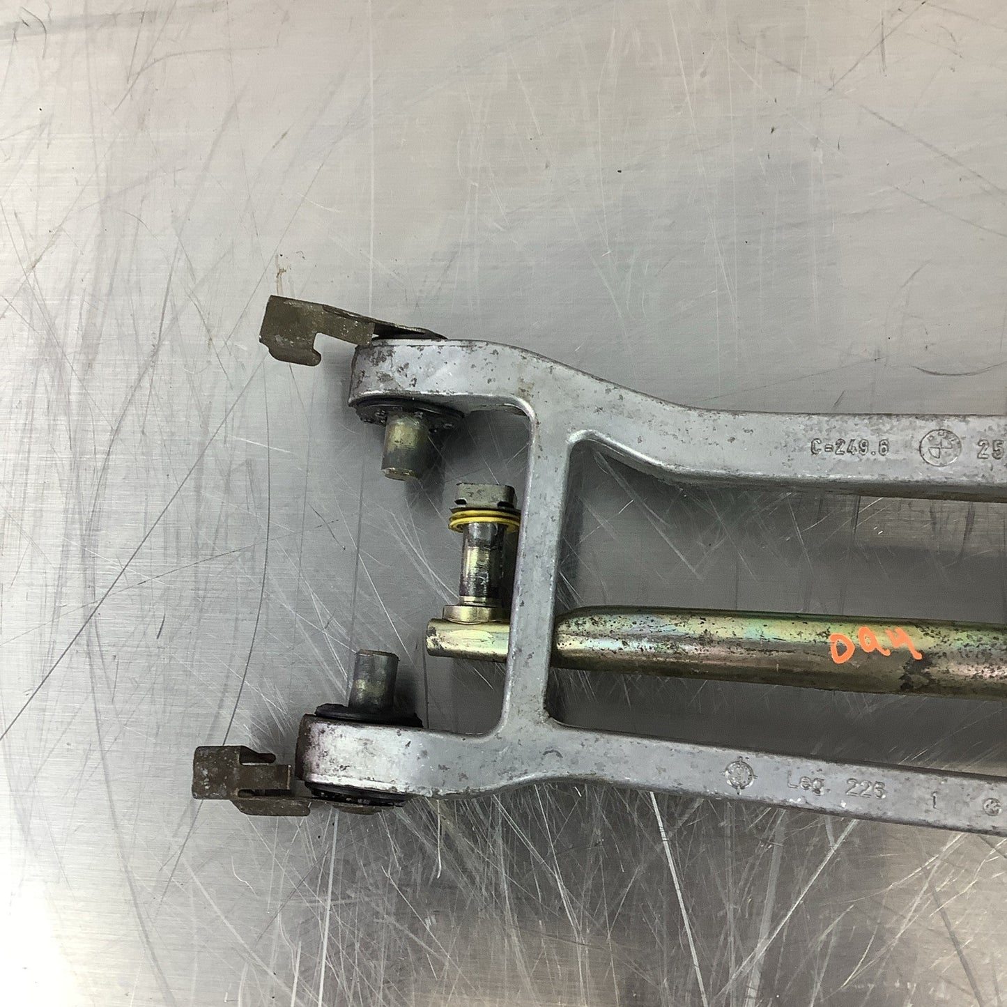 BMW E46 330xi M54 5 SPEED MANUAL TRASMISSION GEAR LINKAGE SHIFTING SHIFT ARM
