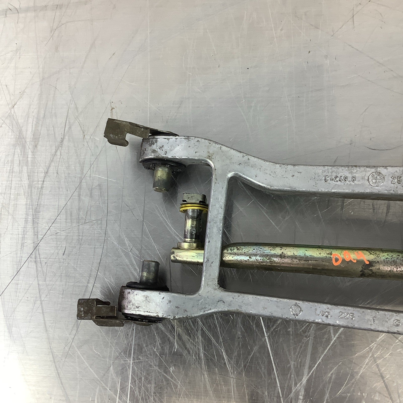 BMW E46 330xi M54 5 SPEED MANUAL TRASMISSION GEAR LINKAGE SHIFTING SHIFT ARM