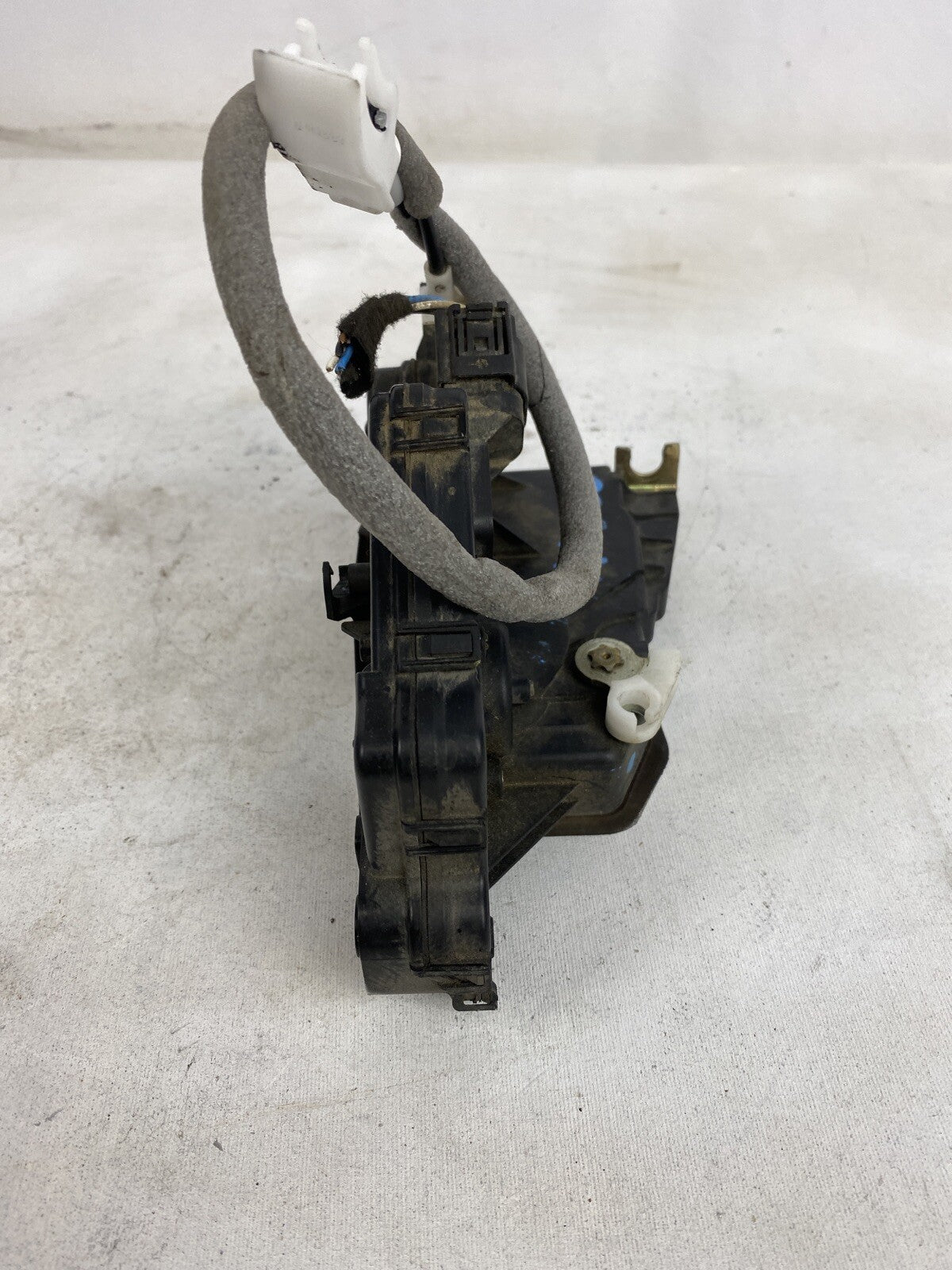 1999-2005 BMW 323i 325i 328i 330i E46 Right Rear Door Latch Lock Actuator OEM