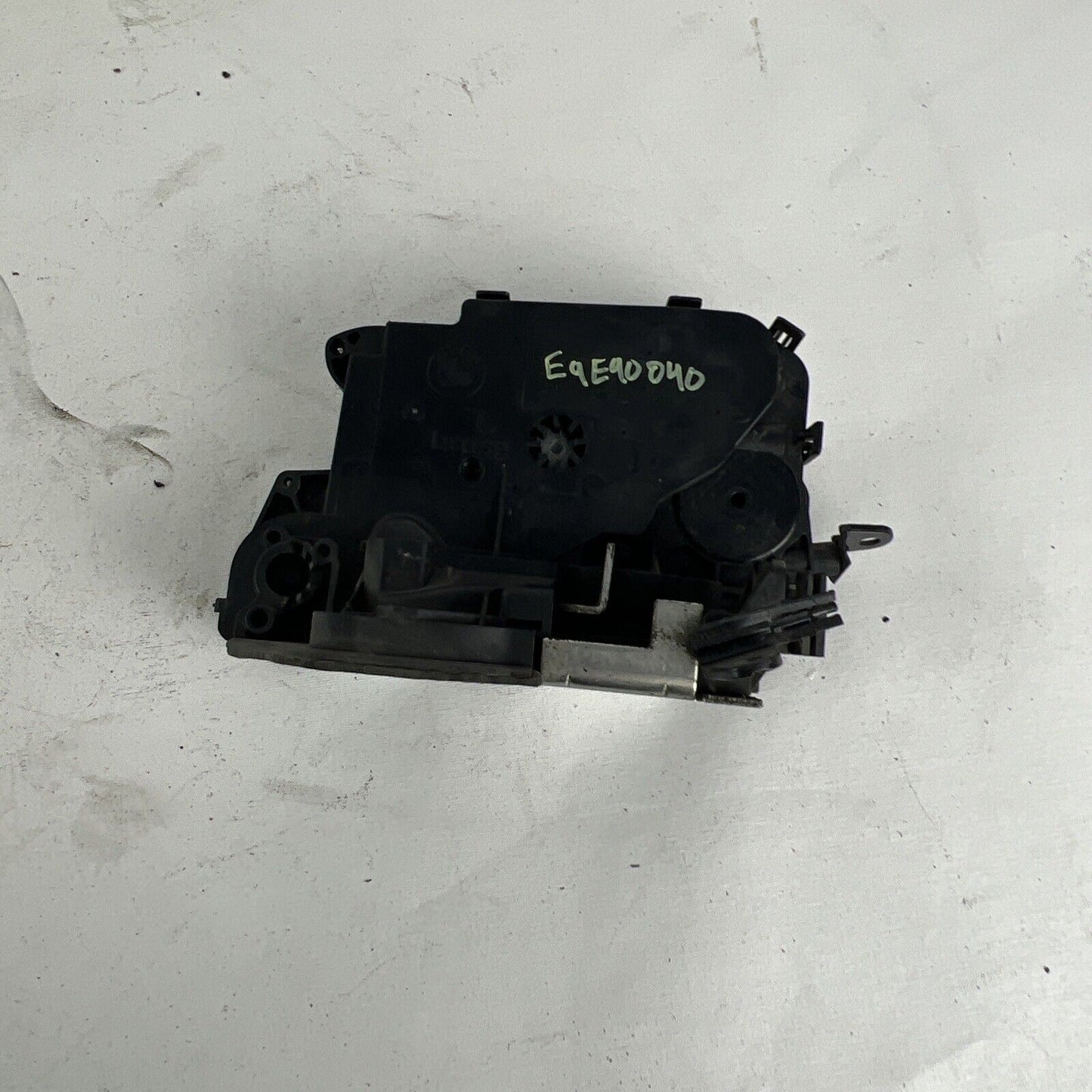 ⭐ Bmw 1/3/4/5/6/7 Series Right Door Lock Latch Drive Actuator Motor Drive Oem