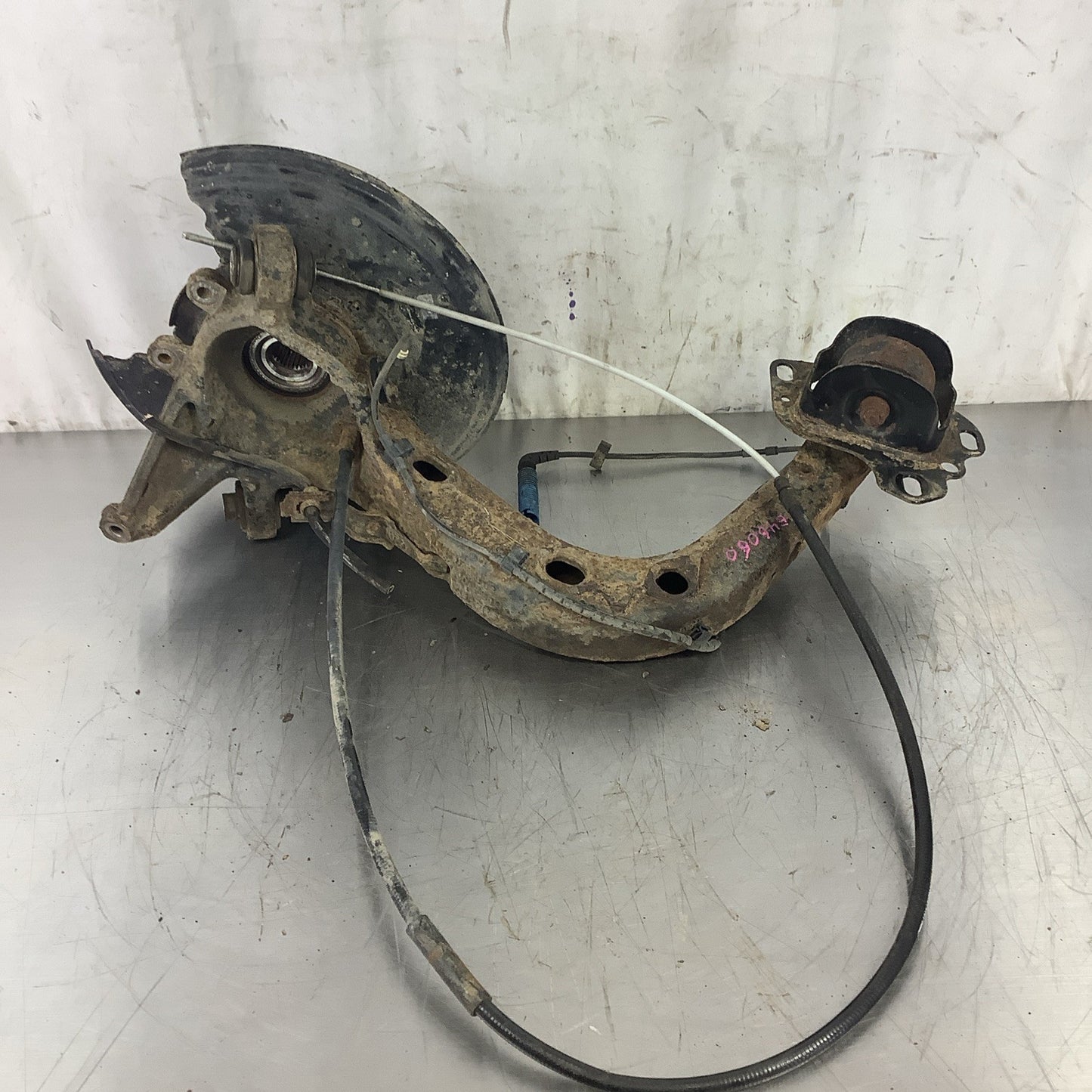 ☑️ BMW E46 Trailing Arm Hub Left Driver OEM 01-06 330i 330ci 330xi 325xi