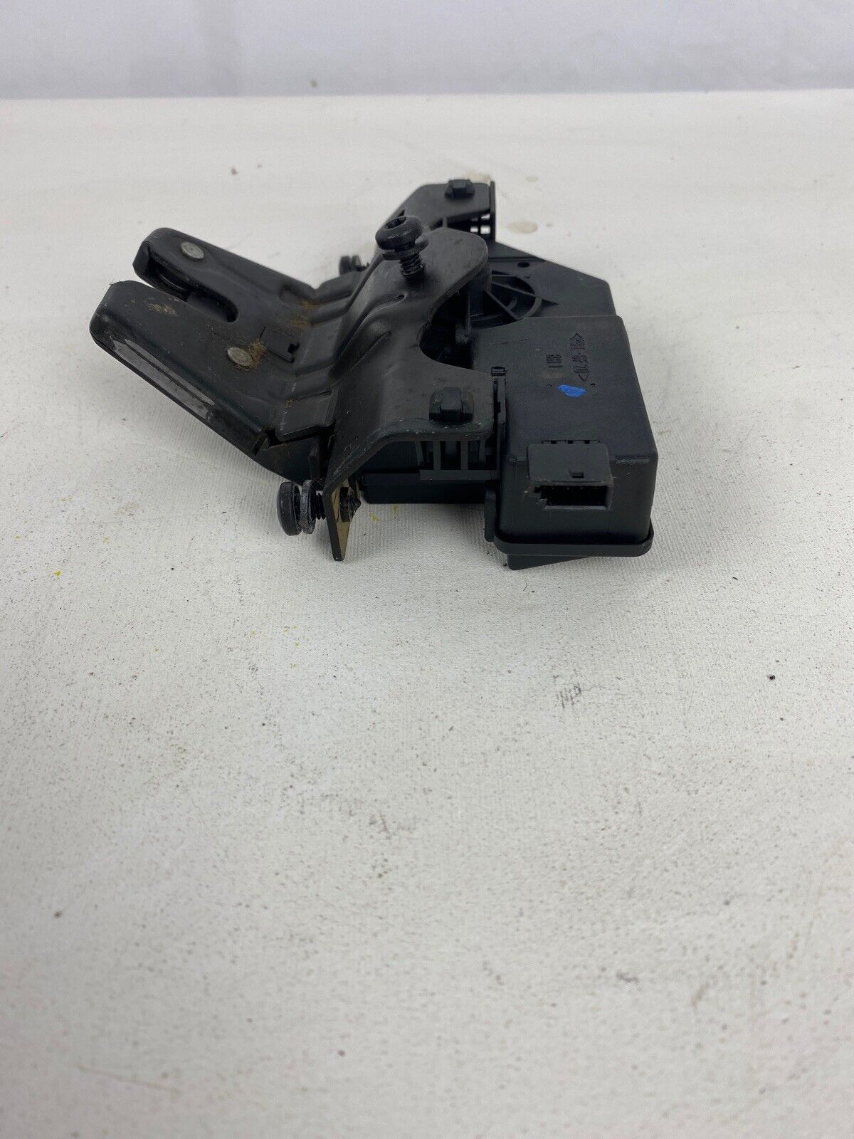 BMW E46 E90 E92 E60 E63 E64 E85 E86 Z4 Trunk Lid Lock Latch Actuator OEM