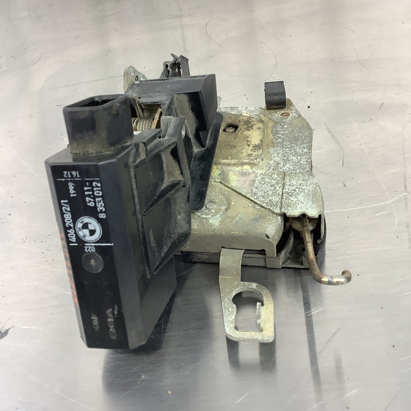 E36 Front RIGHT Door LATCH Lock Actuator Sedan 325 318 328 93 94 95 96 97 98 4D