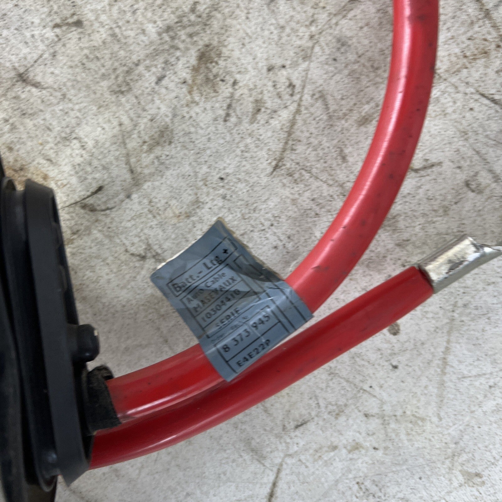 99-06 BMW E46 3 Series Rear Positive Batter Cable Terminal Junction Genuine OEM