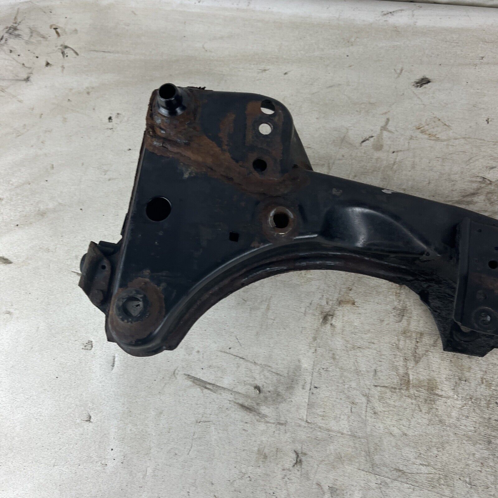 2001-2005 BMW 325i 330i E46 SEDAN FRONT ENGINE CRADLE SUBFRAME CROSSMEMBER OEM