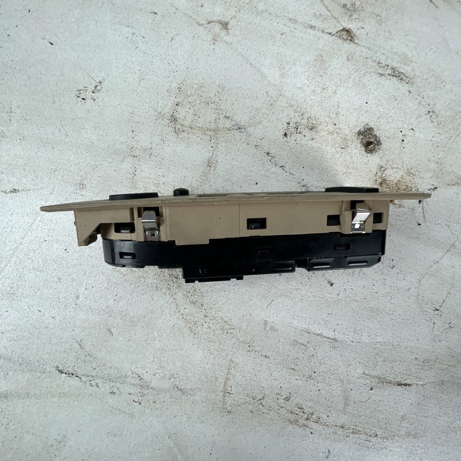 2007-2012 BMW 328I - Front LEFT DOOR Master Window Switch 9132133