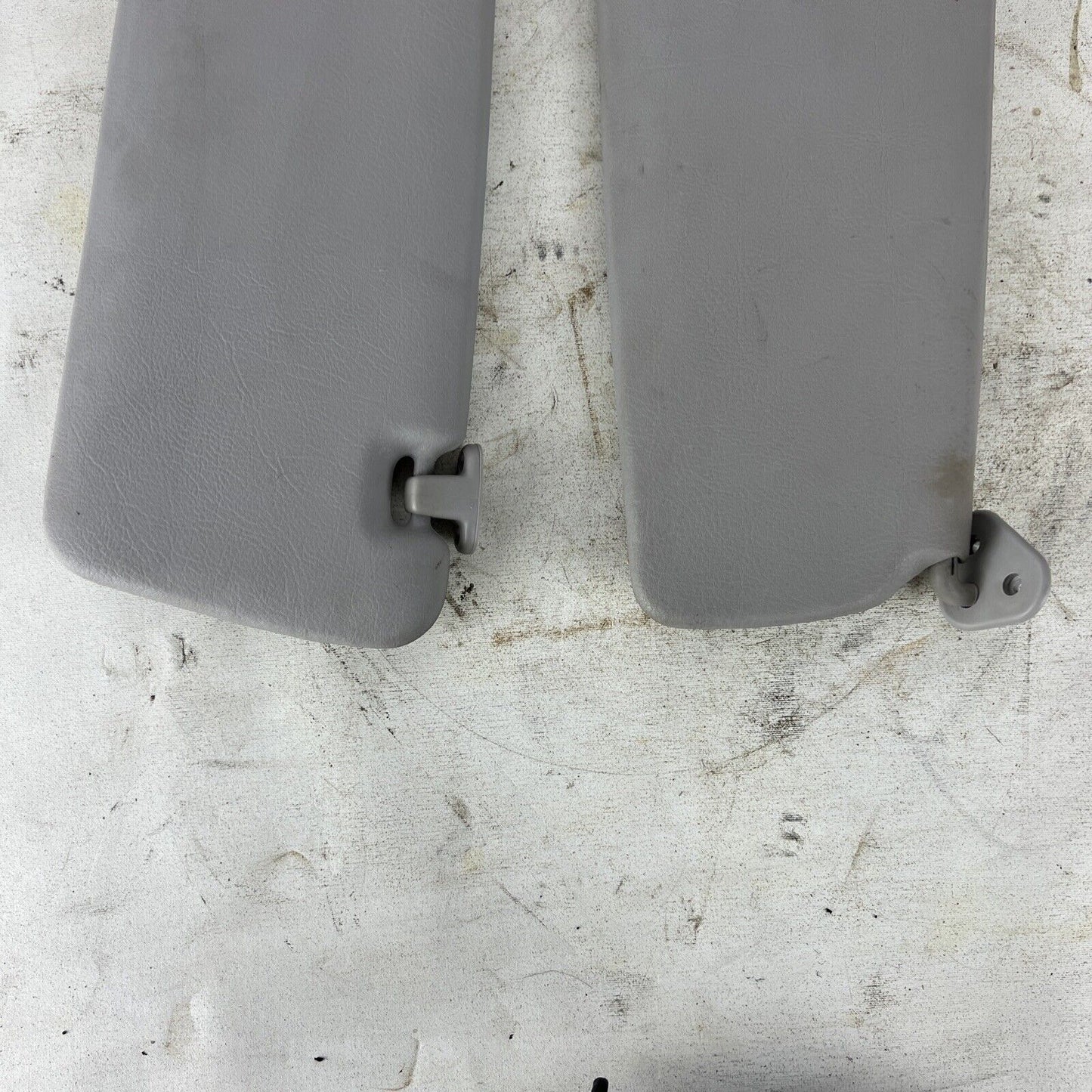 1994 BMW 325i E36 SEDAN SUN VISOR GRAY SET RIGHT+LEFT