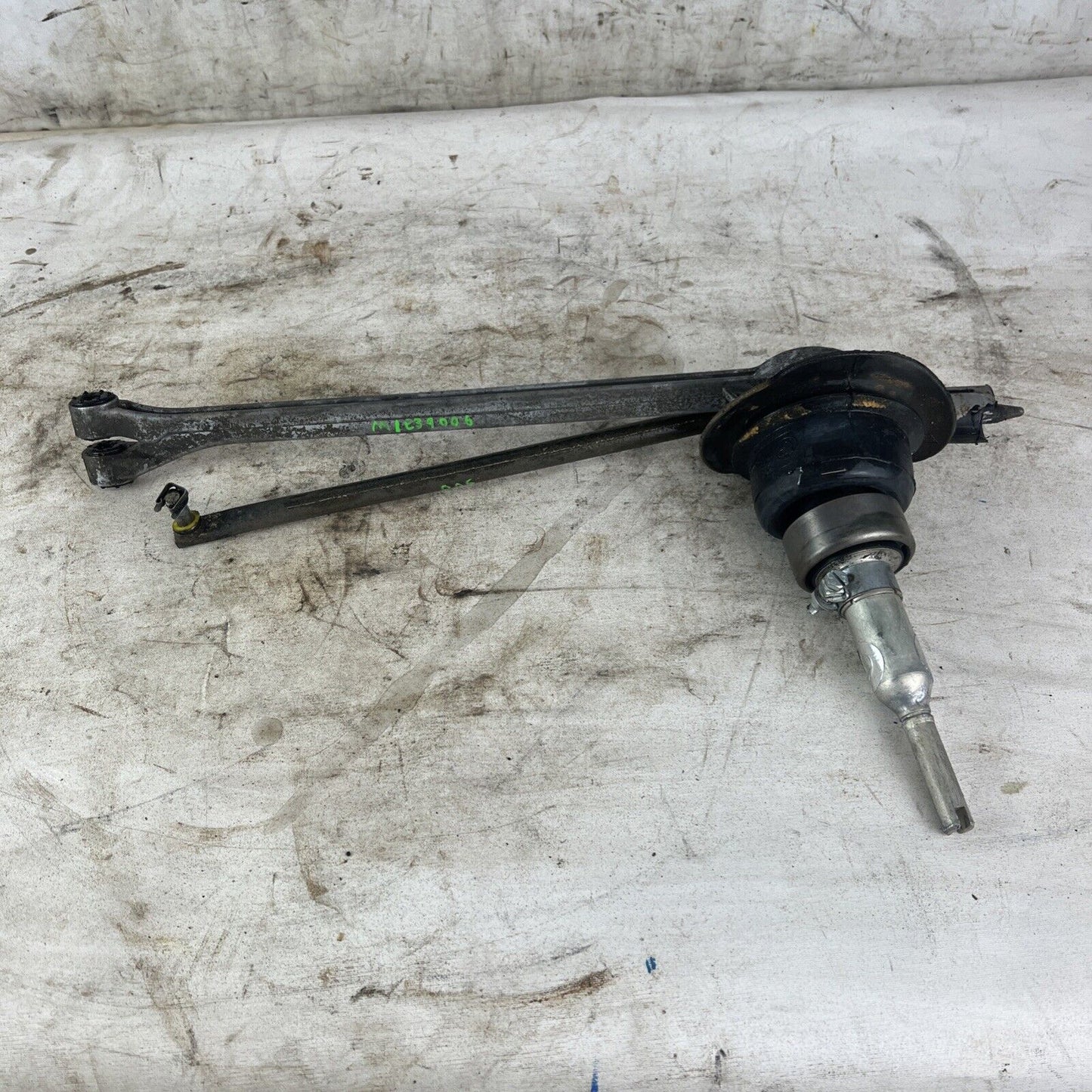 1999-2002 BMW 528i 530i E39 Manual Shift Linkage Shifter #006