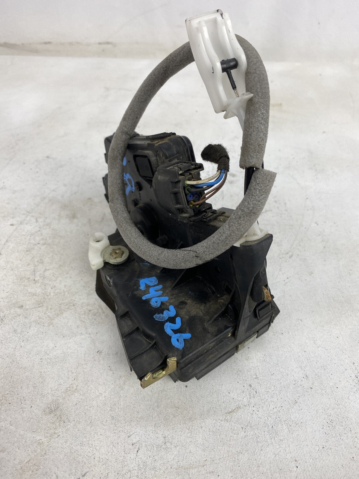 1999-2005 BMW 323i 325i 328i 330i E46 Right Rear Door Latch Lock Actuator OEM