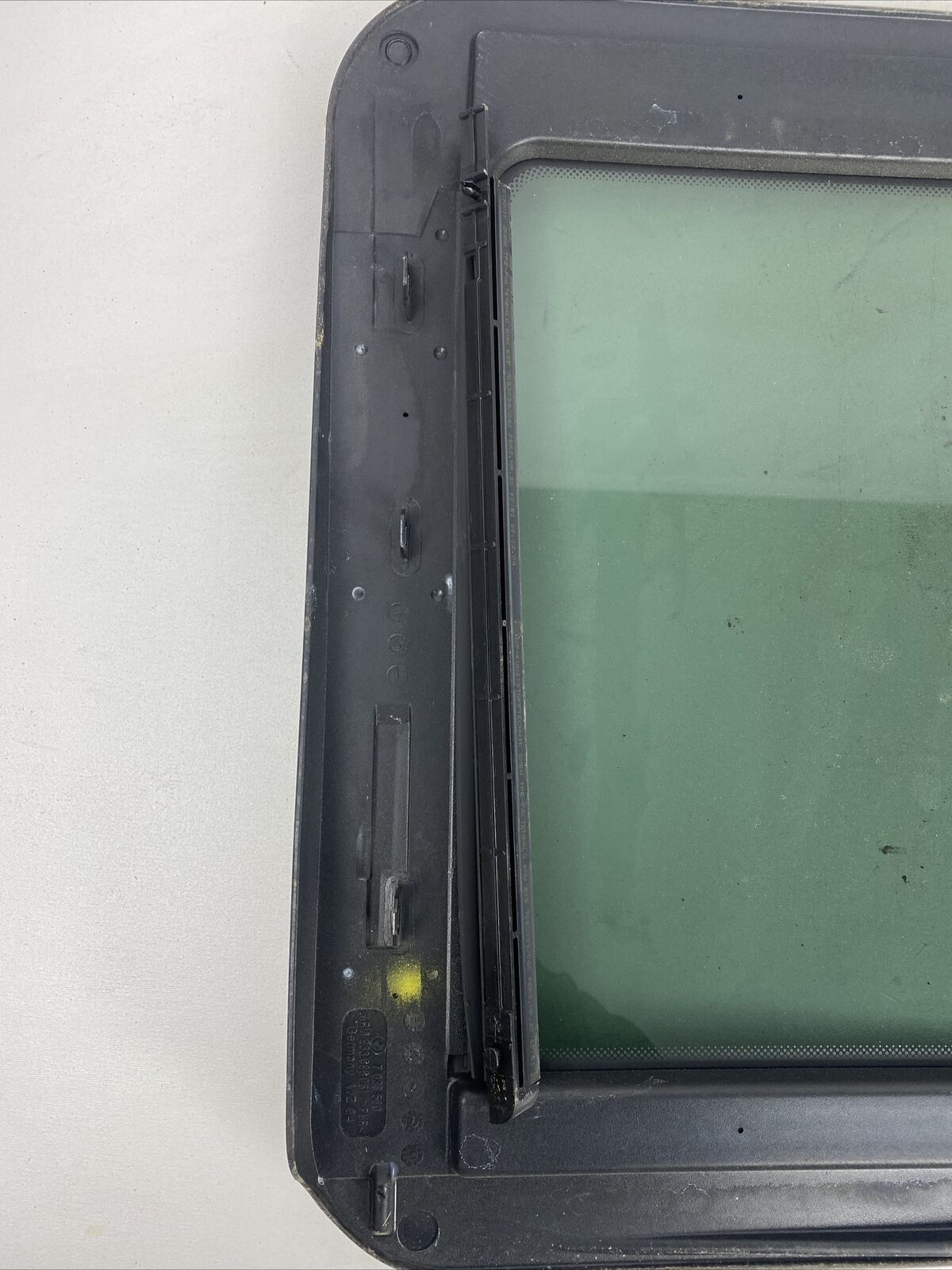 04-07 BMW 525 E60 5-Series Sunroof Sun Roof Glass OEM 08-10 528 545 550 M5