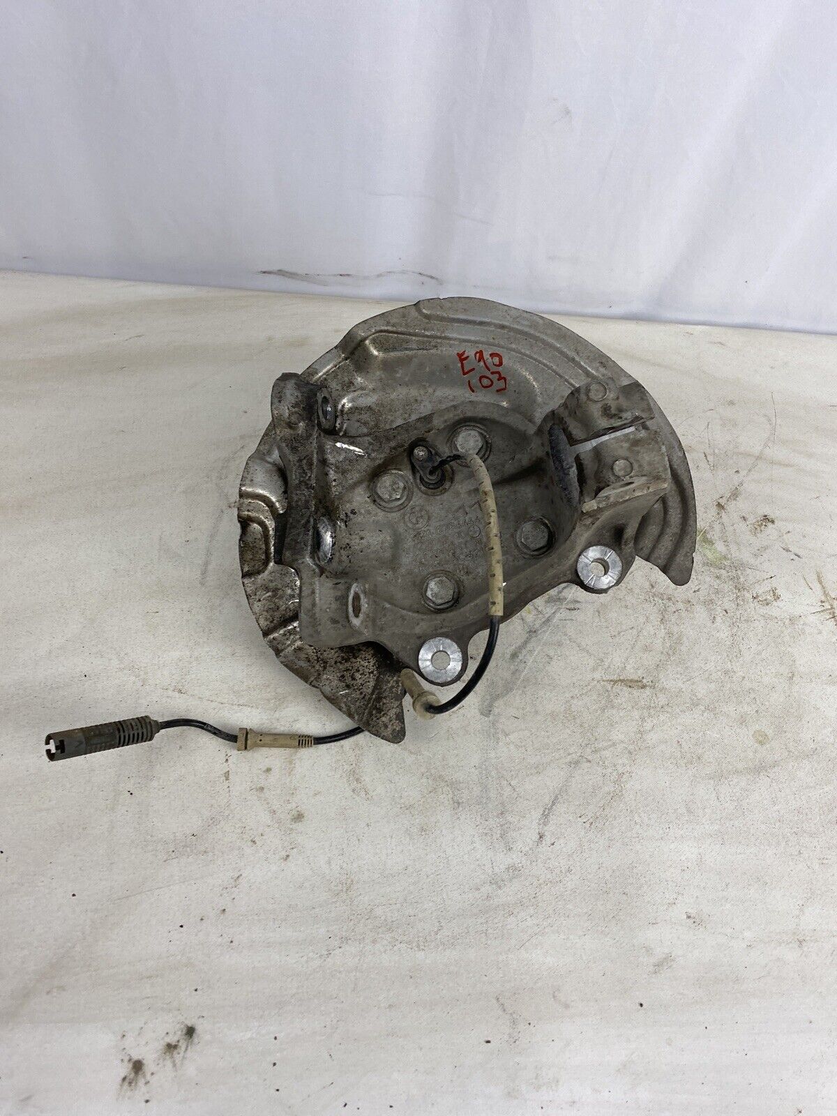 07-13 BMW E90 E91 E92 AWD FRONT RIGHT SPINDLE KNUCKLE WHEEL HUB BEARING OEM